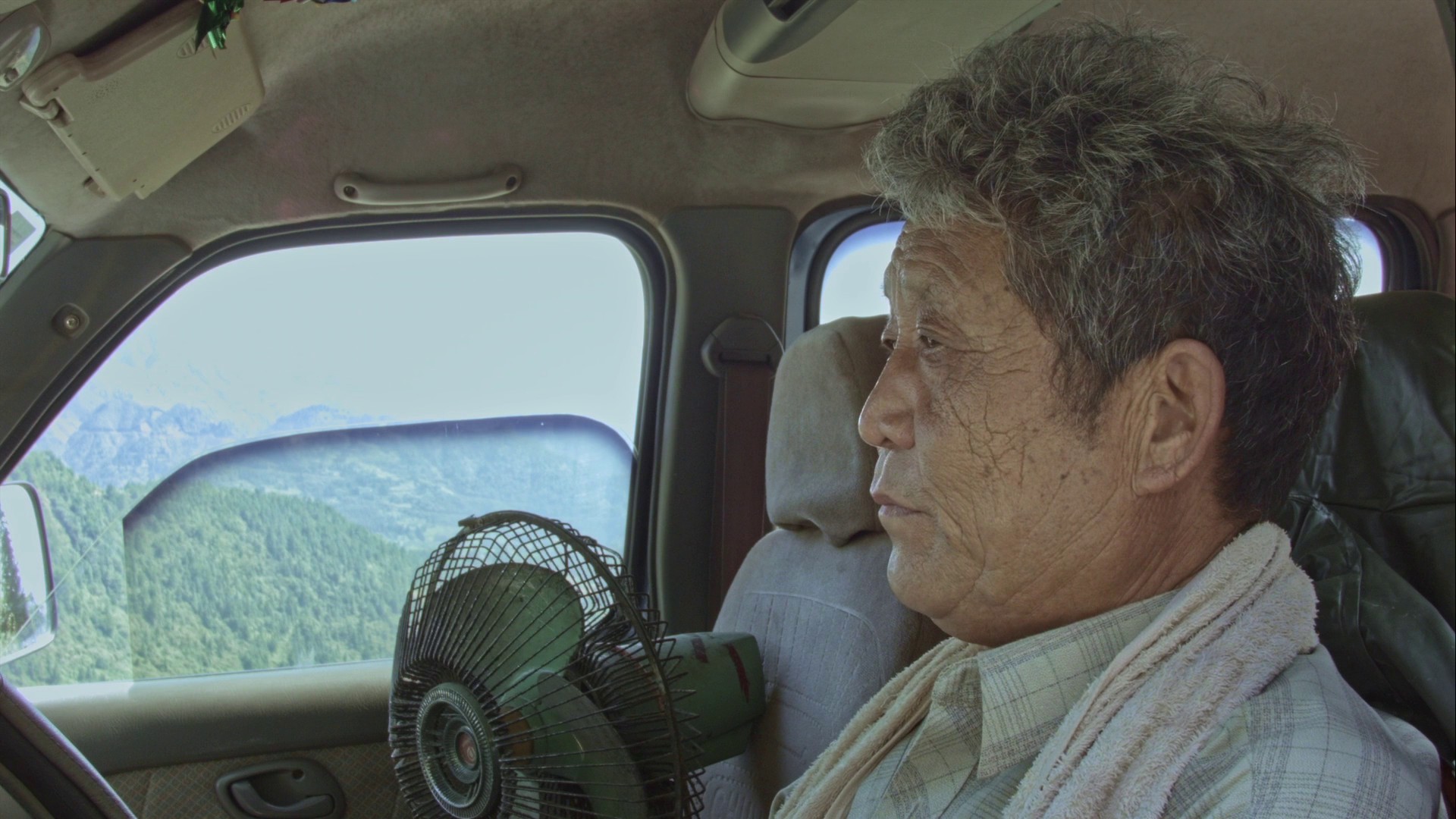 Kaili Blues (2016) —  shot,  lighting