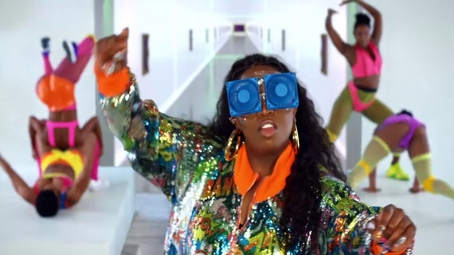 Cool Off (2020) —  shot,  lighting