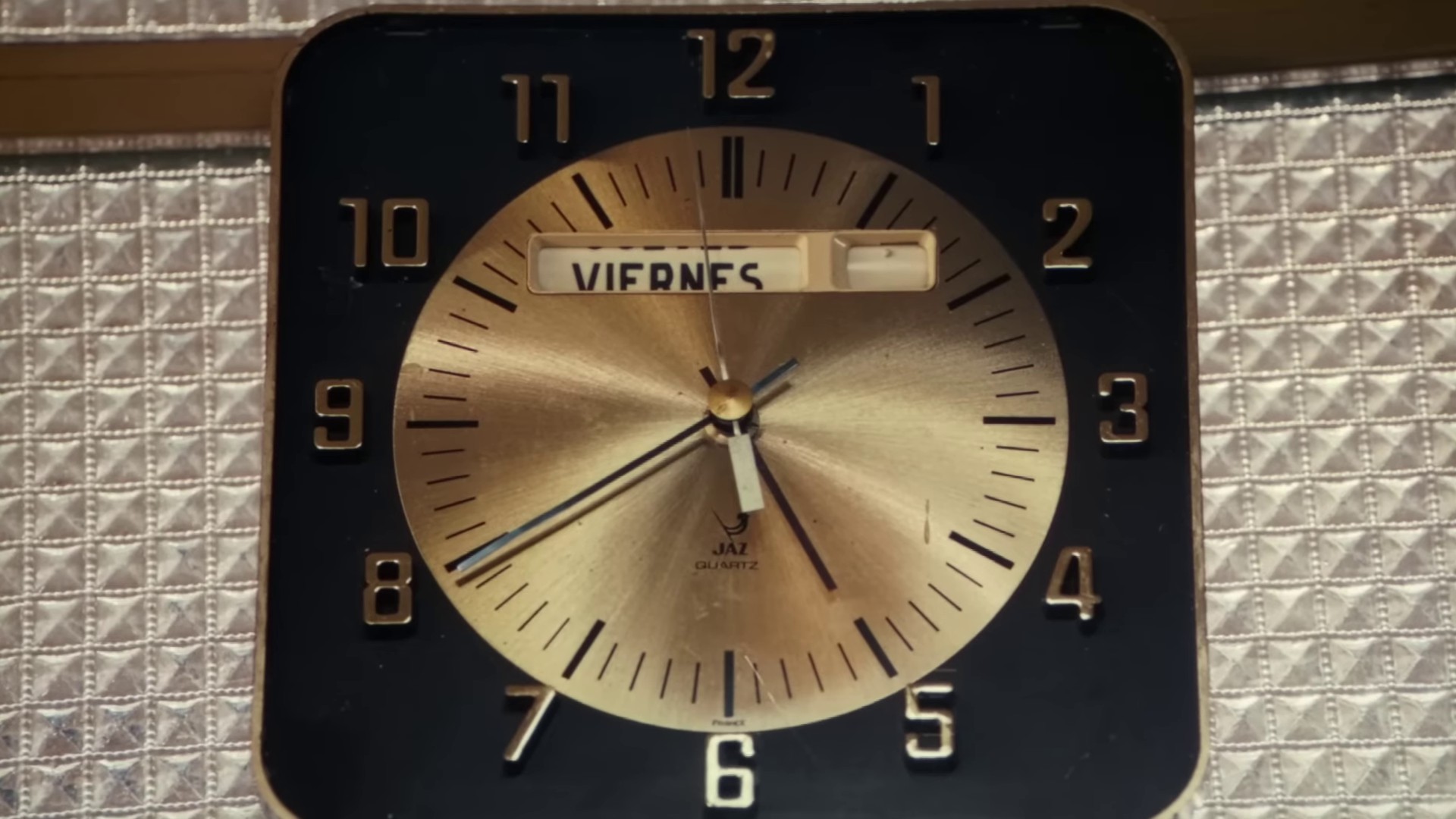 Department of mental tranquility (2023) —  shot,  lighting