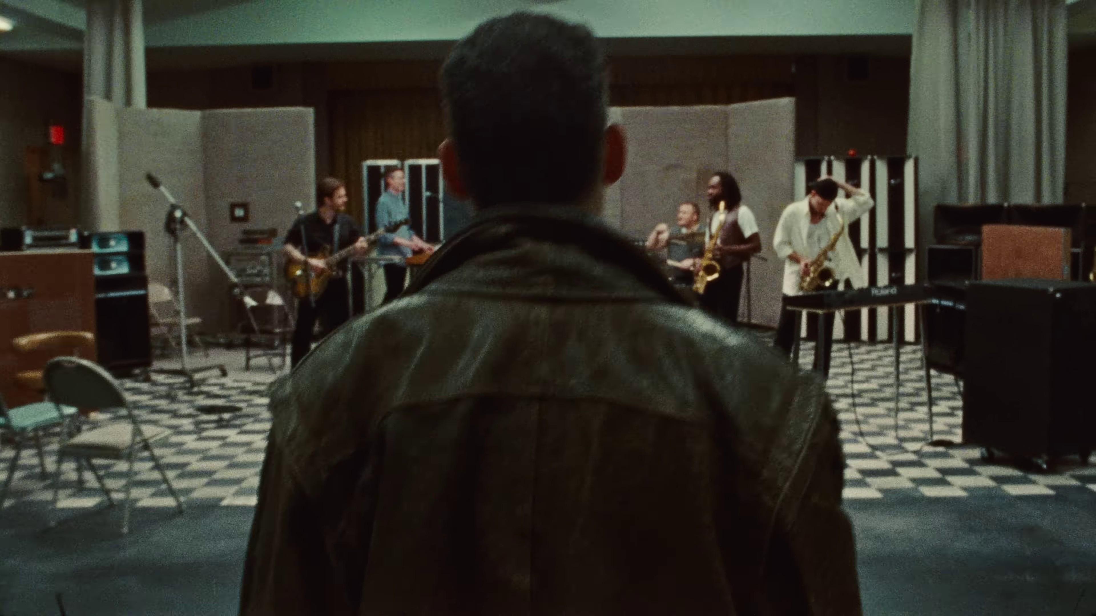 Modern Girl (2023) —  shot,  lighting