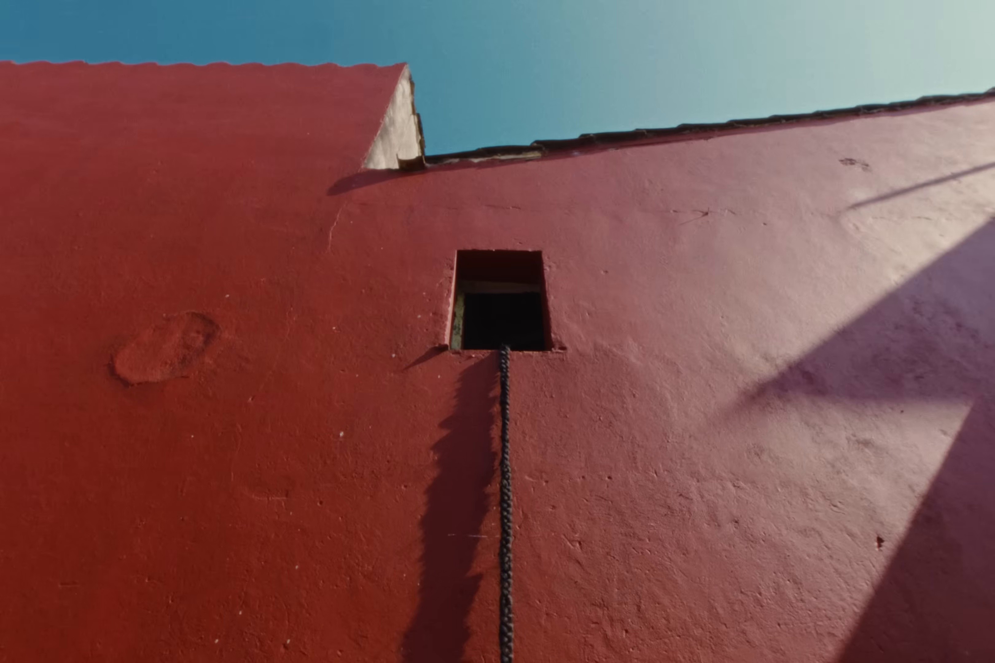 CHINGONA (2025) —  shot,  lighting