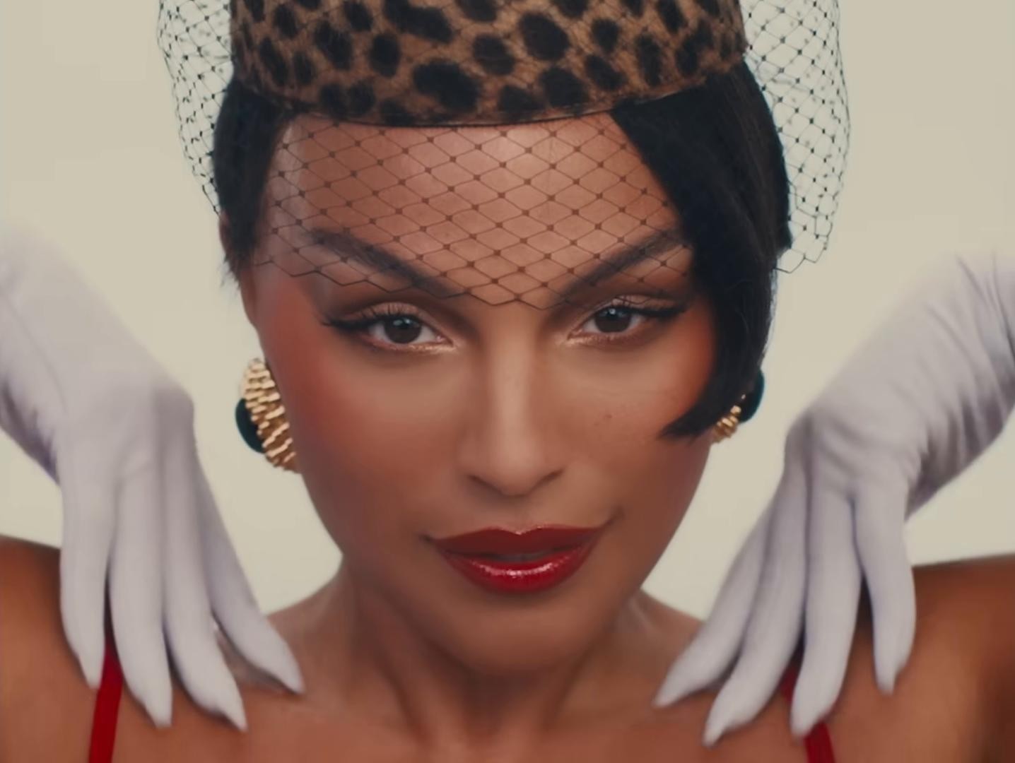 Gorgeous (2025) —  shot,  lighting