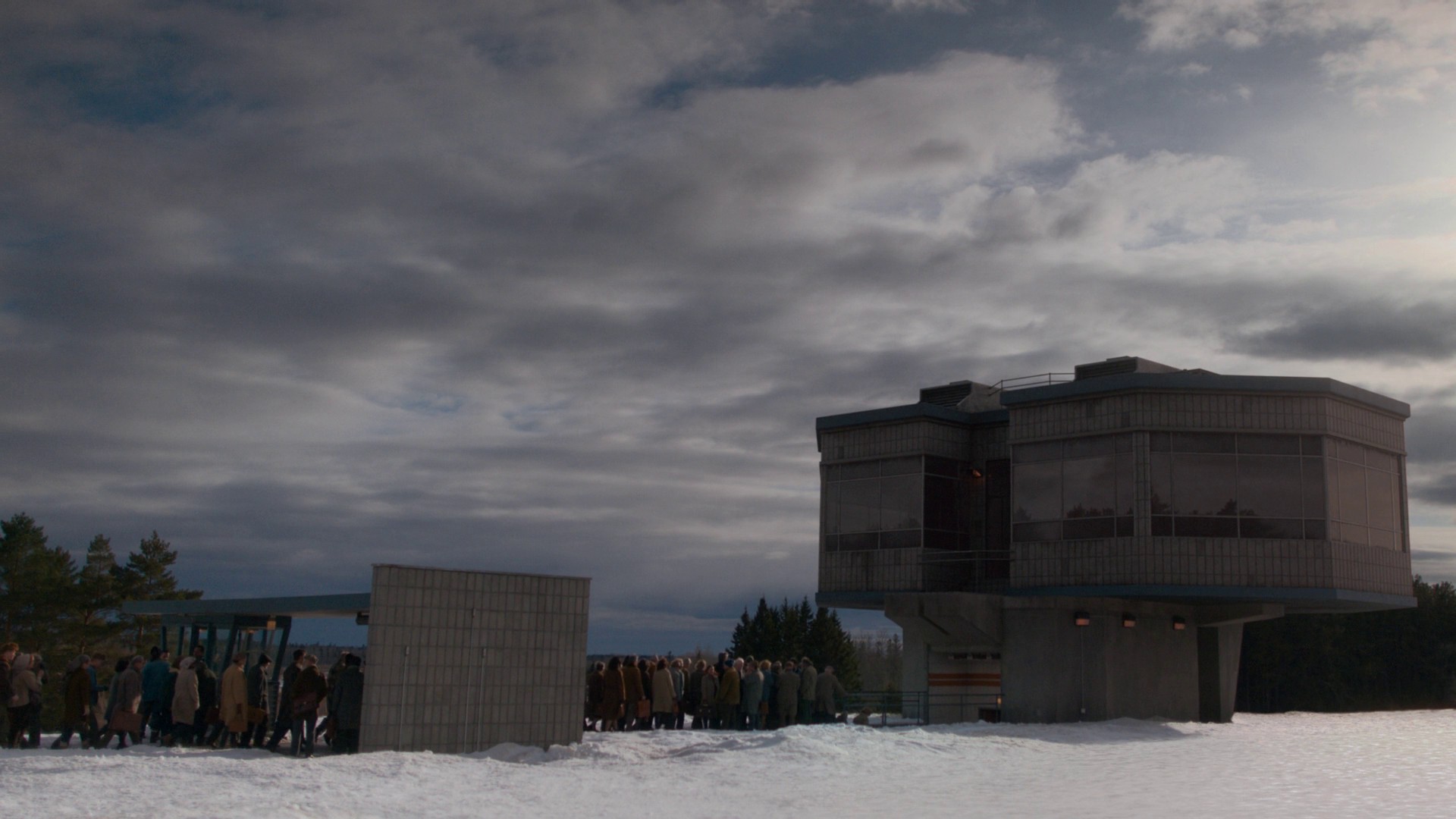 Loop (2020) —  shot,  lighting