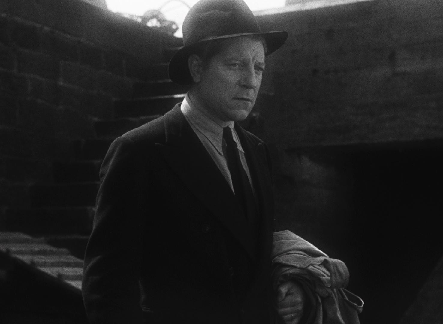 Stormy Waters (1946) —  shot,  lighting