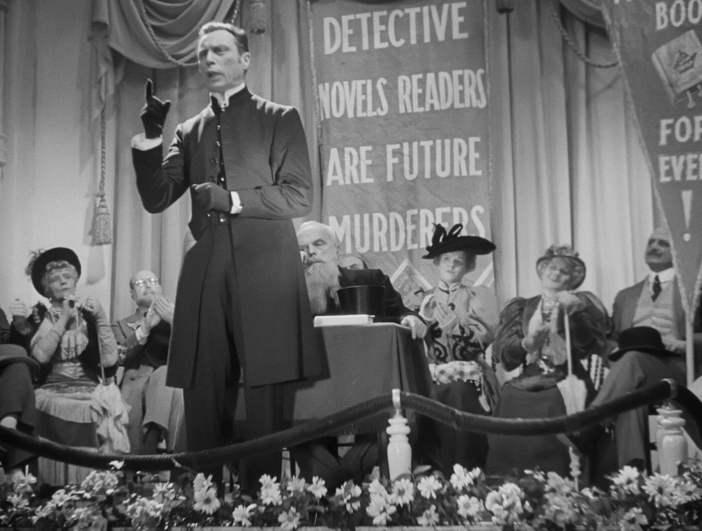 Bizarre, Bizarre (1937) —  shot,  lighting
