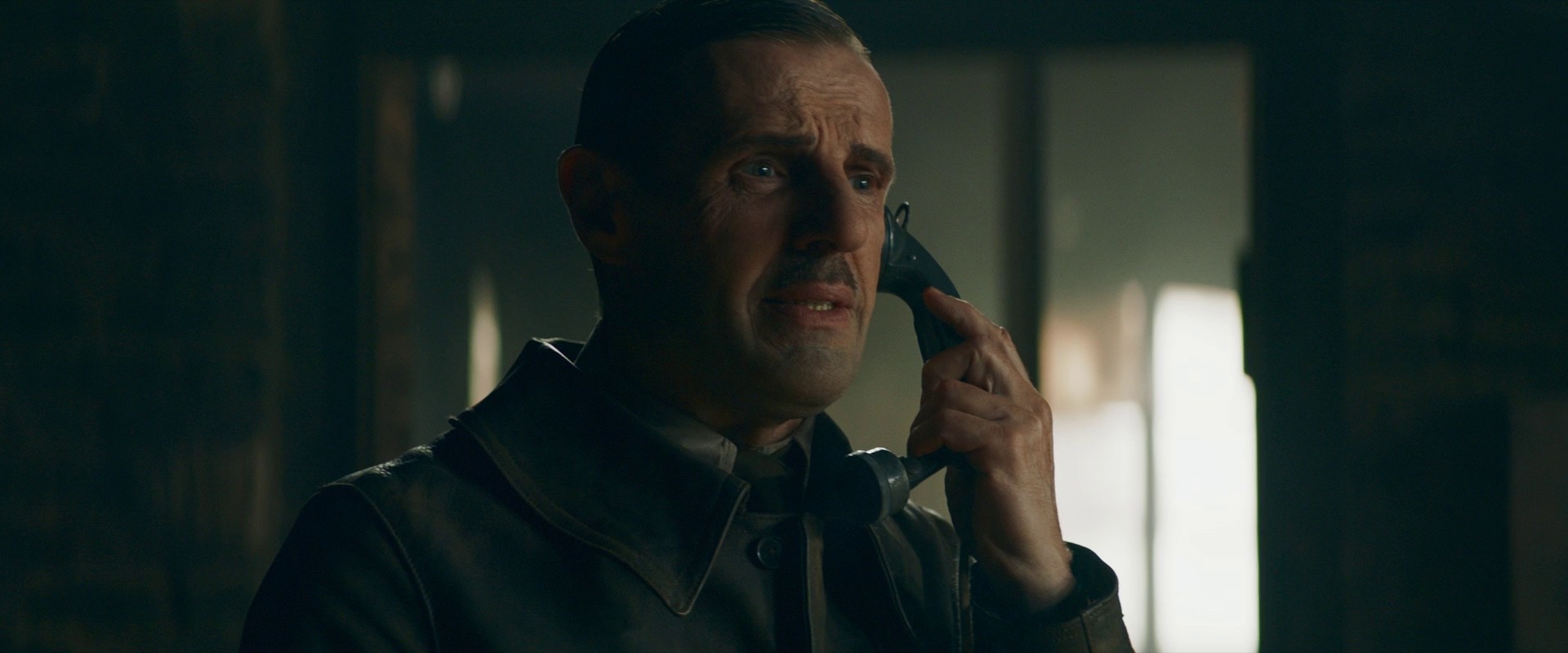 De Gaulle (2020) —  shot,  lighting