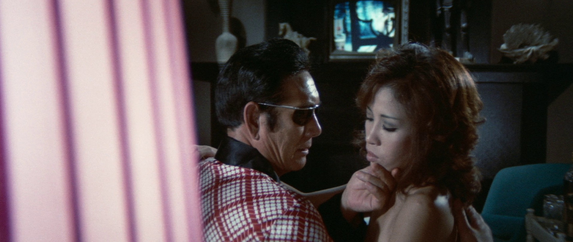 Sister Street Fighter (1974) —  shot,  lighting