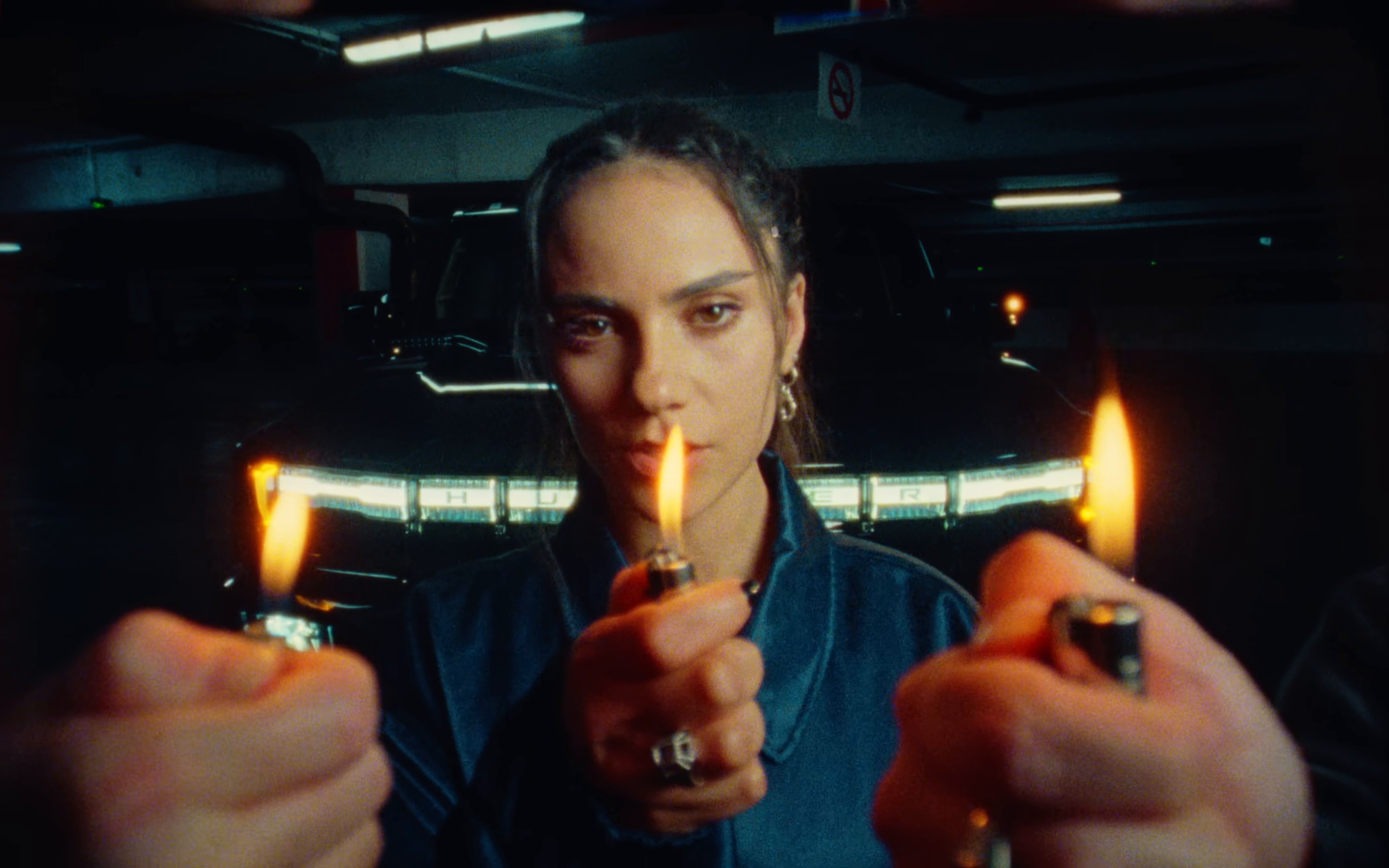 תן לי את האששש (2024) —  shot,  lighting