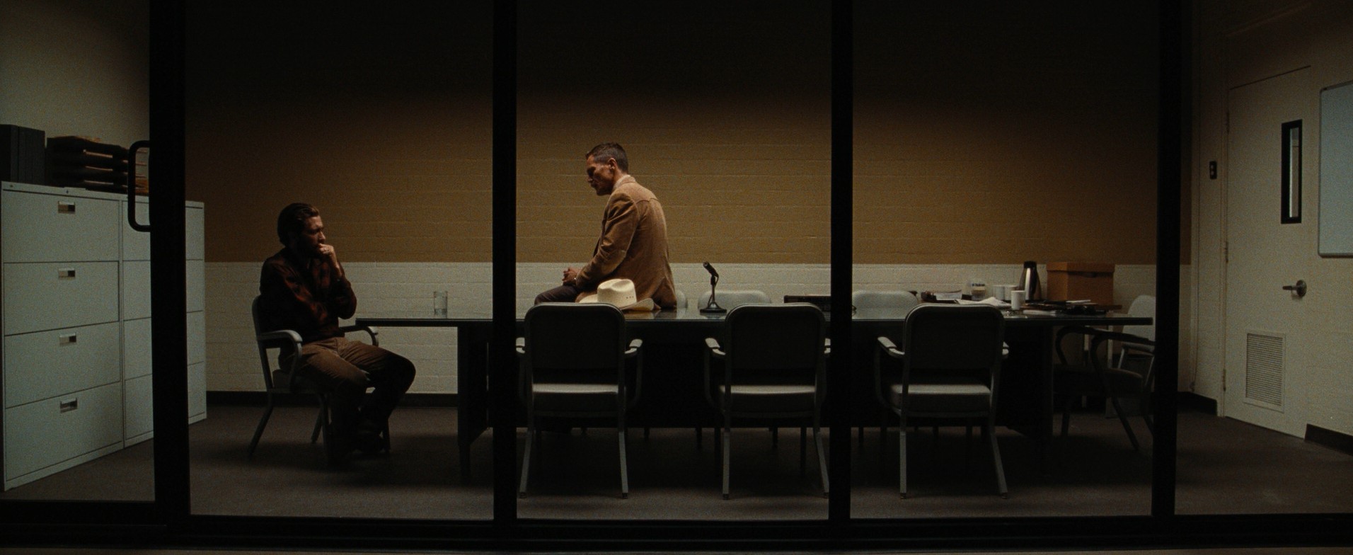 Nocturnal Animals (2016) —  shot,  lighting