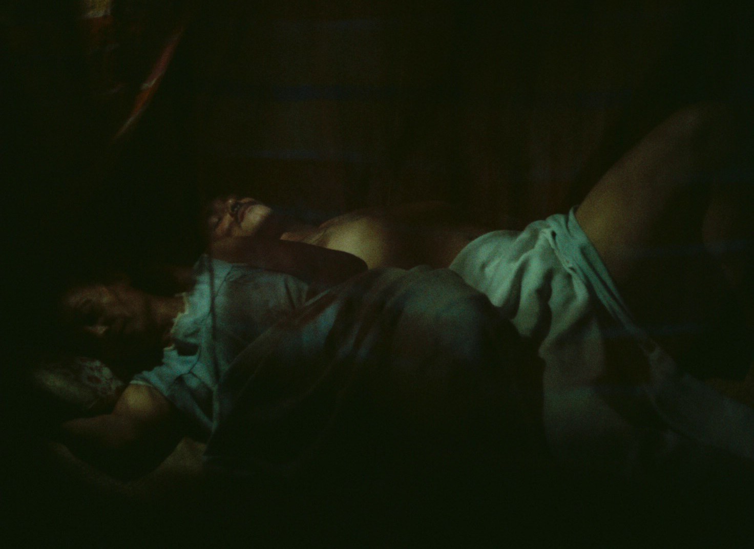 Insiang (1976) —  shot,  lighting