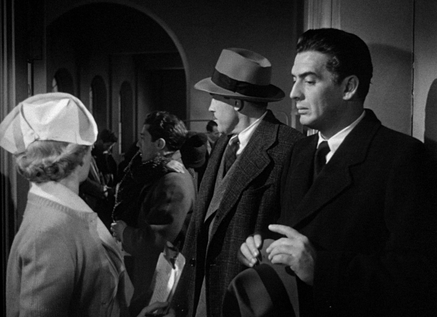 Cry of the City (1948) —  shot,  lighting