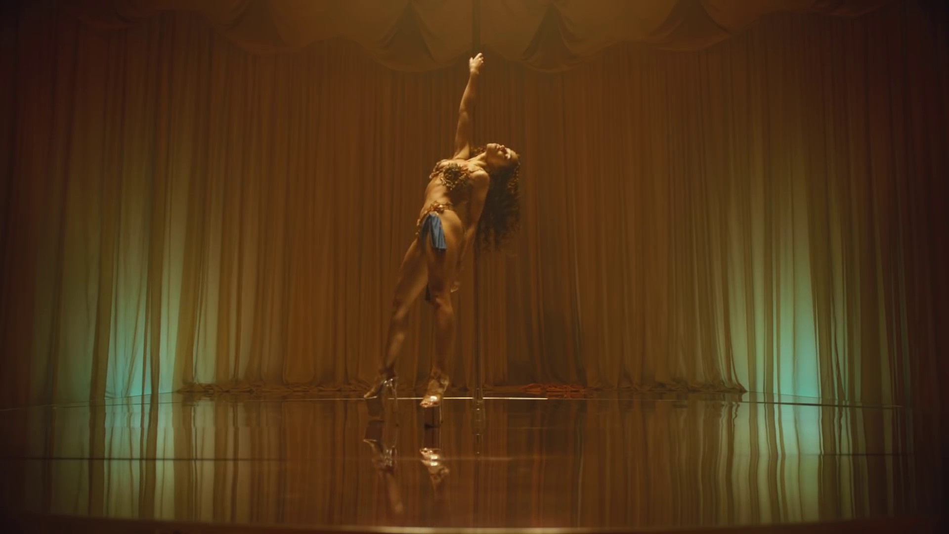 cellophane (2019) —  shot,  lighting