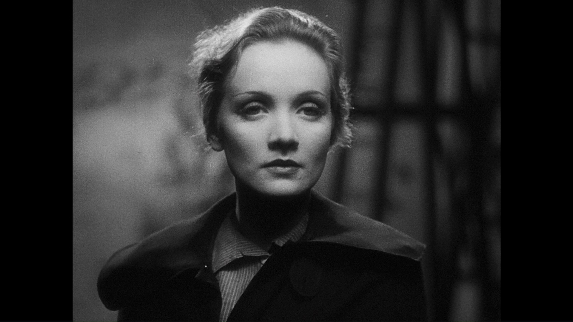 Dishonored (1931) —  shot,  lighting