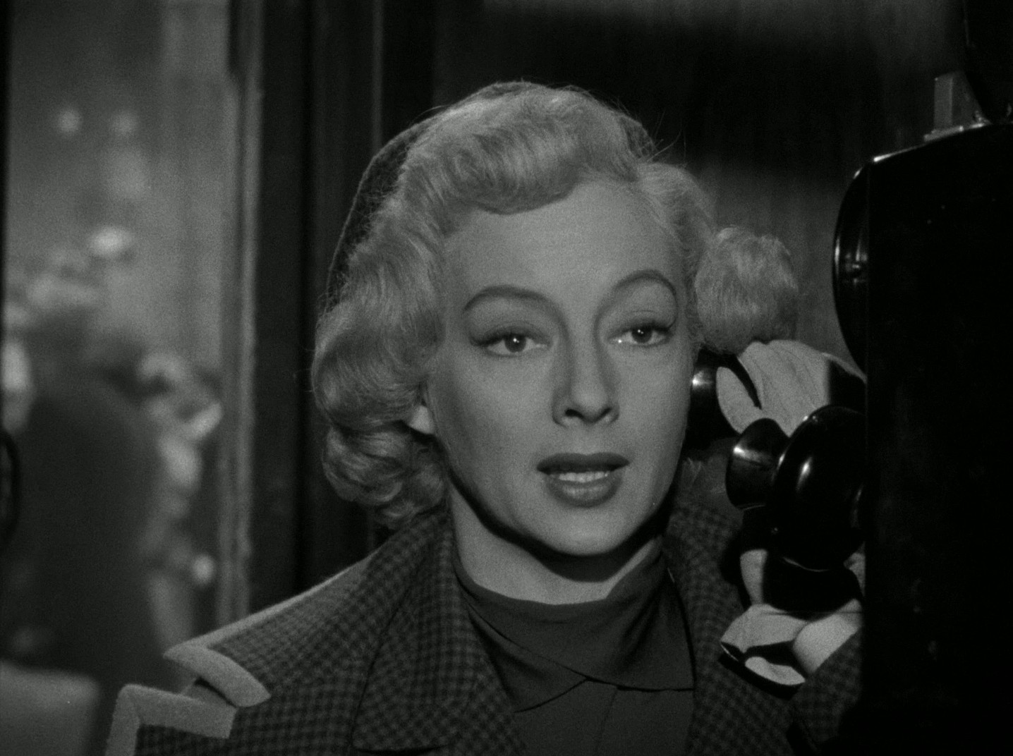 The Killer That Stalked New York (1950) —  shot,  lighting