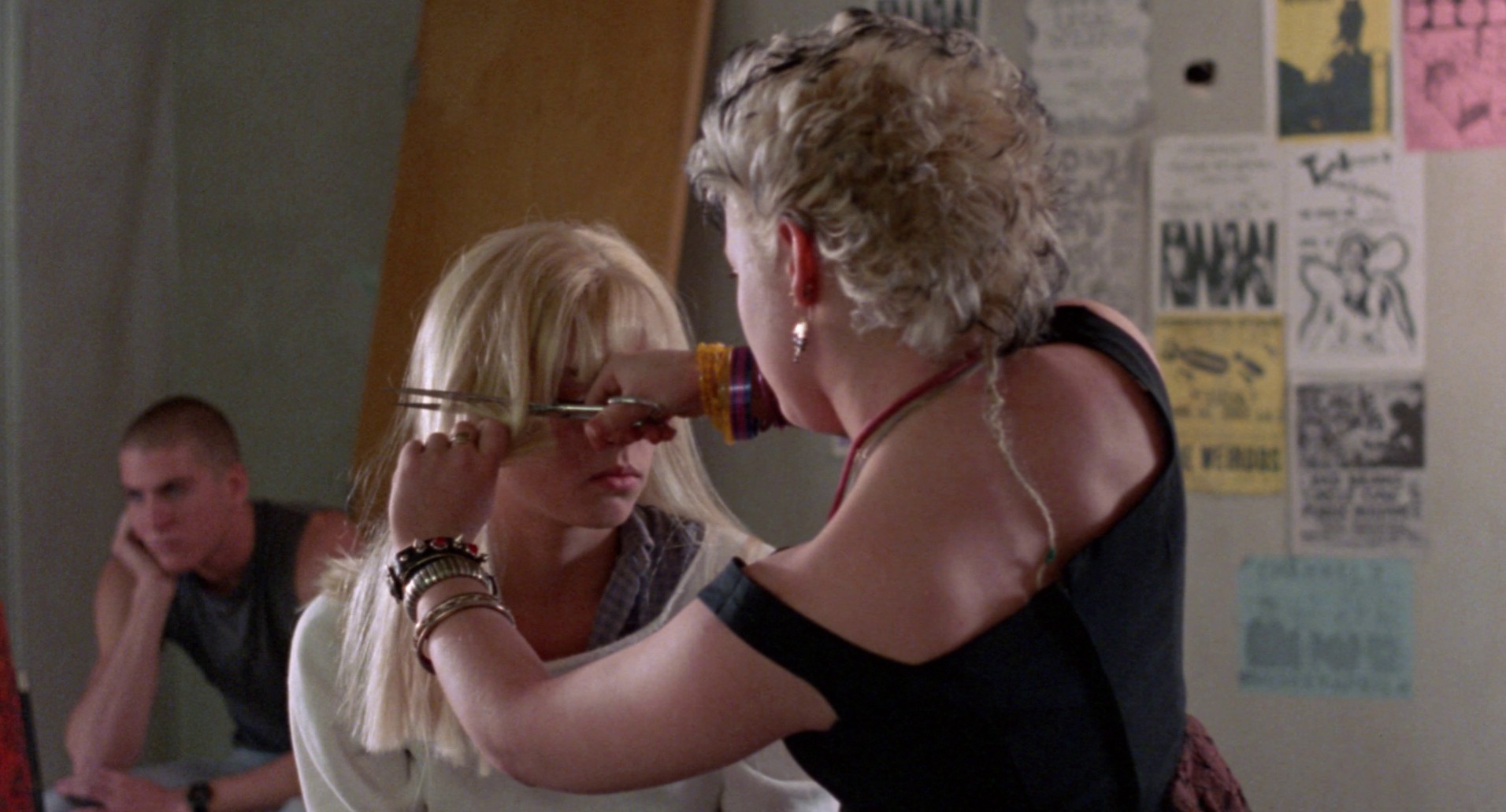 Suburbia (1983) —  shot,  lighting