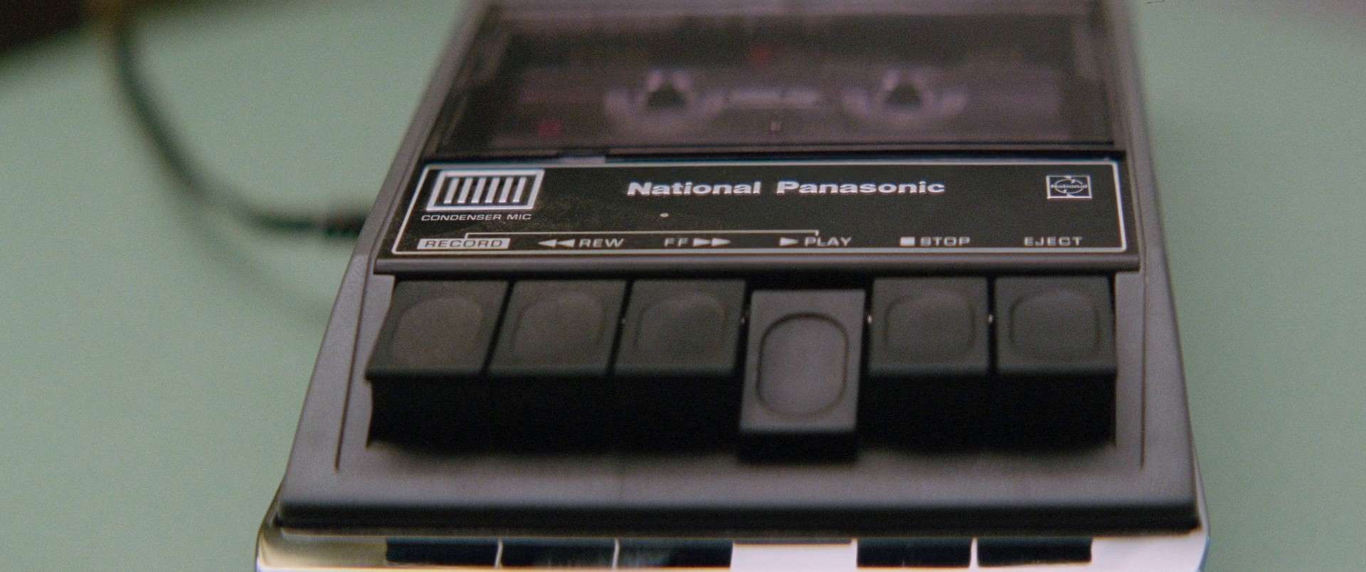 Dogtooth (2009) —  shot,  lighting