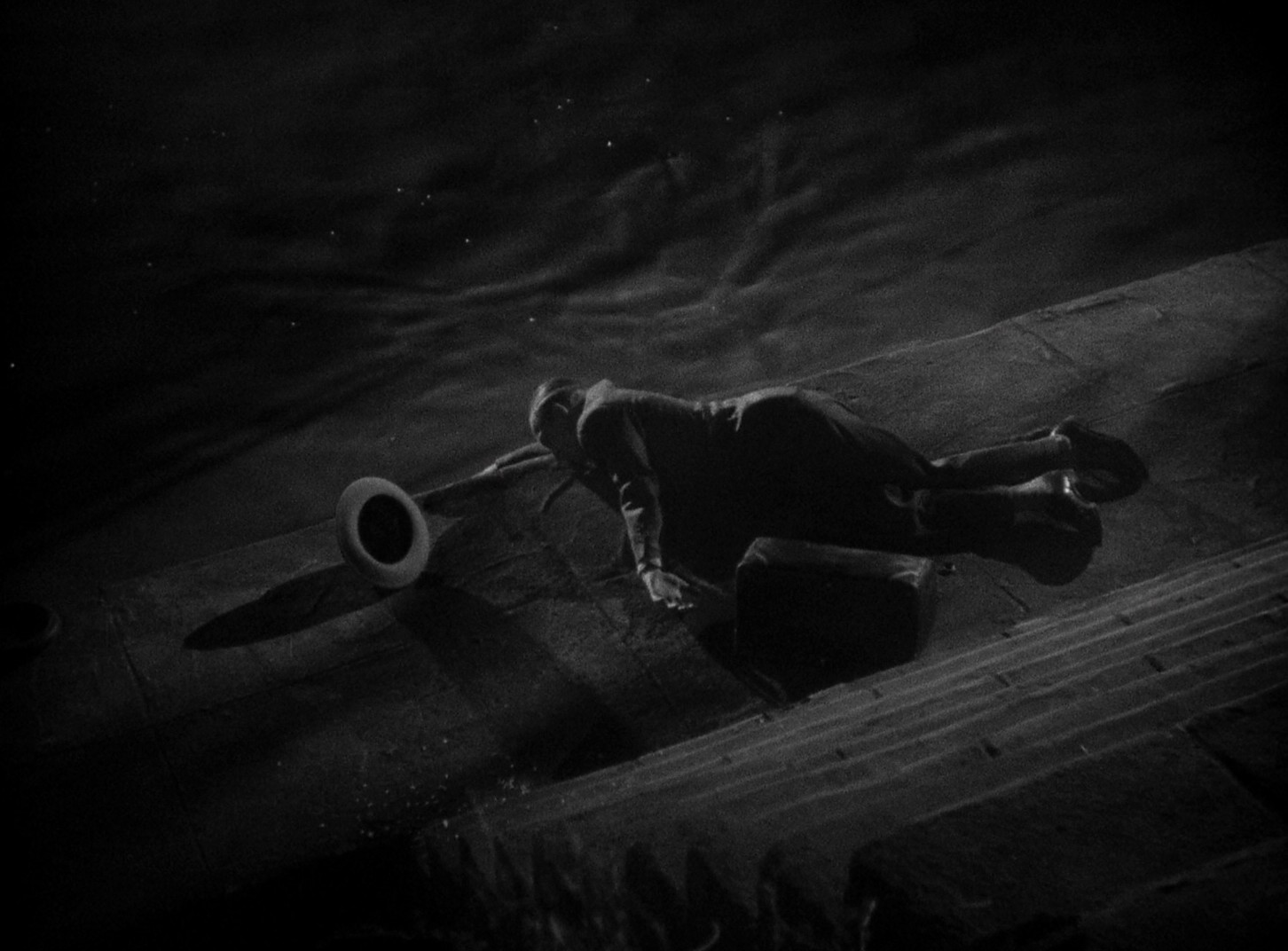 Horror Island (1941) —  shot,  lighting