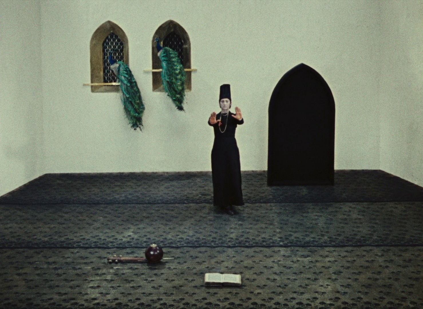 The Color of Pomegranates (1970) —  shot,  lighting