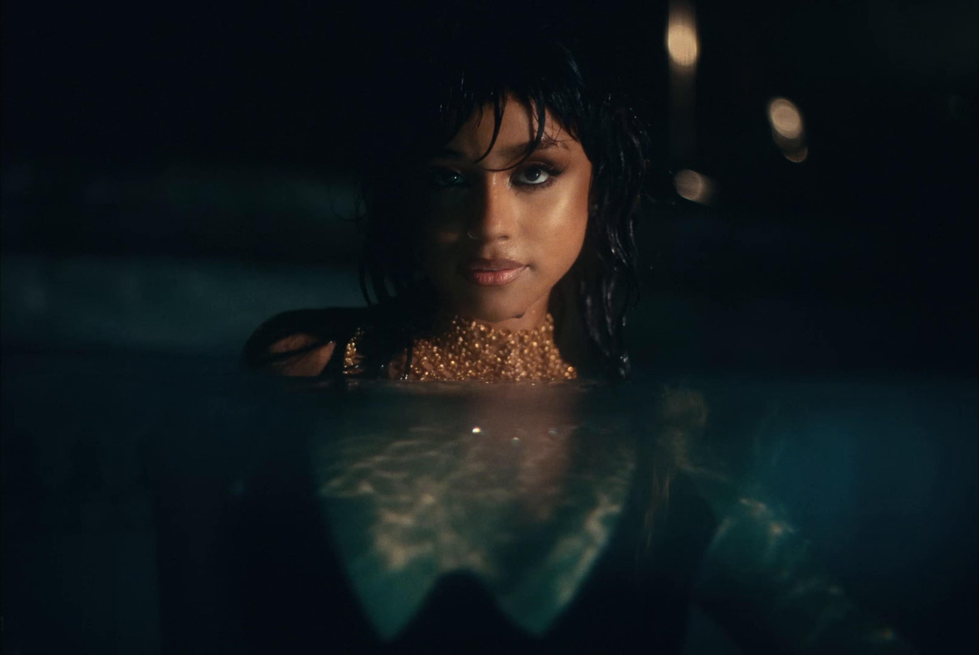 WHEN I'M WITH YOU (2025) —  shot,  lighting