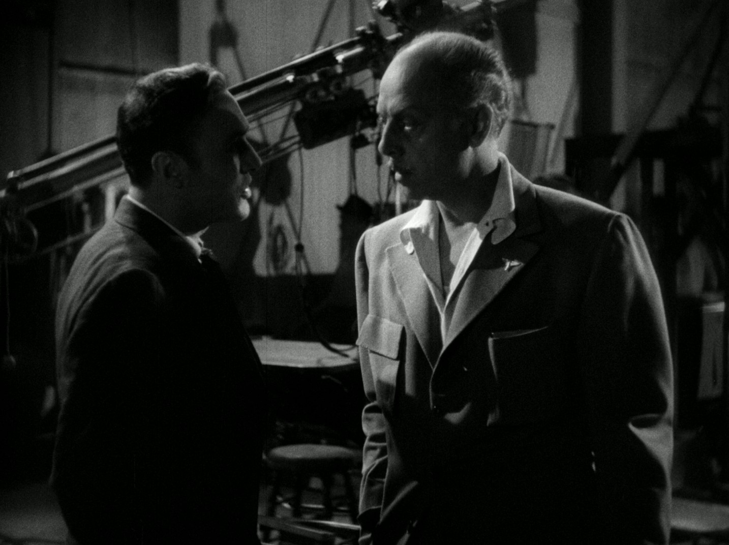 Hold Back the Dawn (1941) —  shot,  lighting