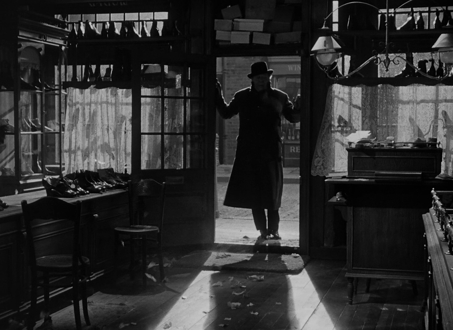 Hobson's Choice (1954) —  shot,  lighting