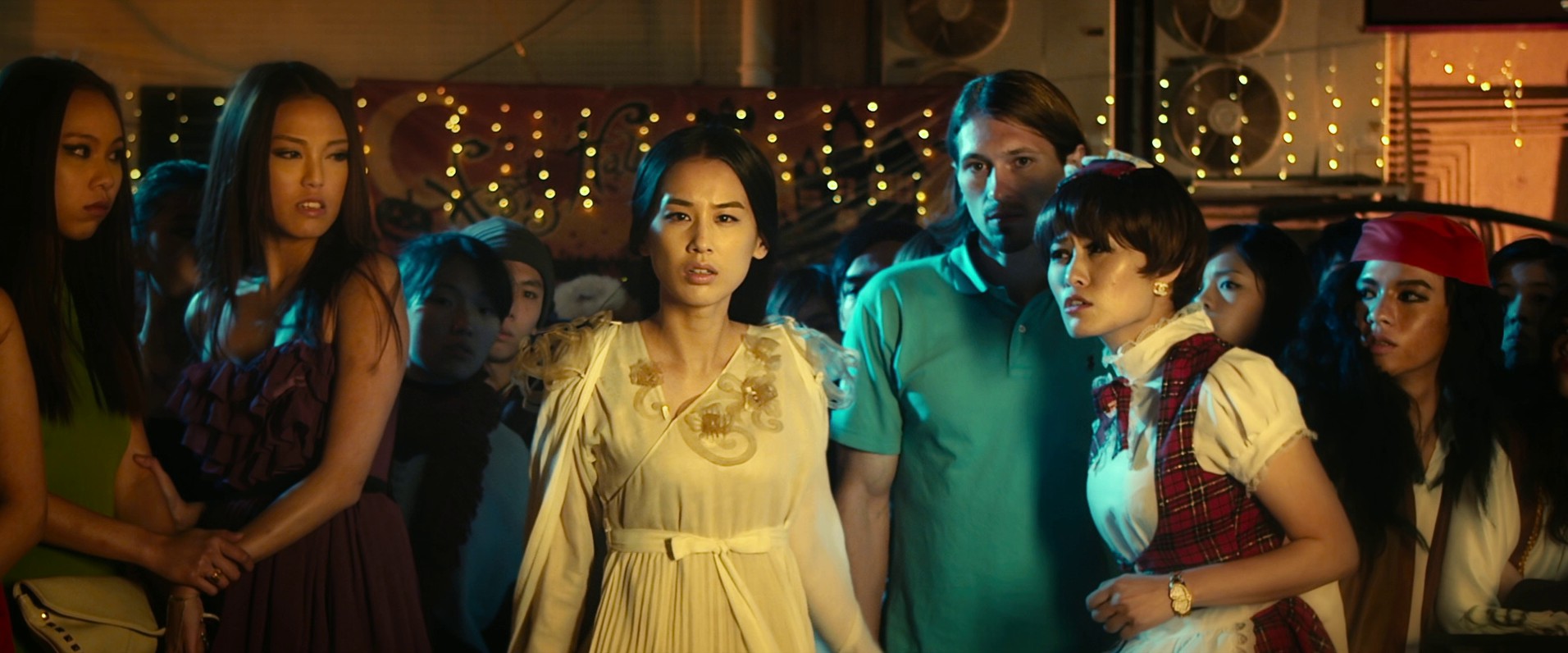 Bing feng: Yong heng zhi men (2018) —  shot,  lighting