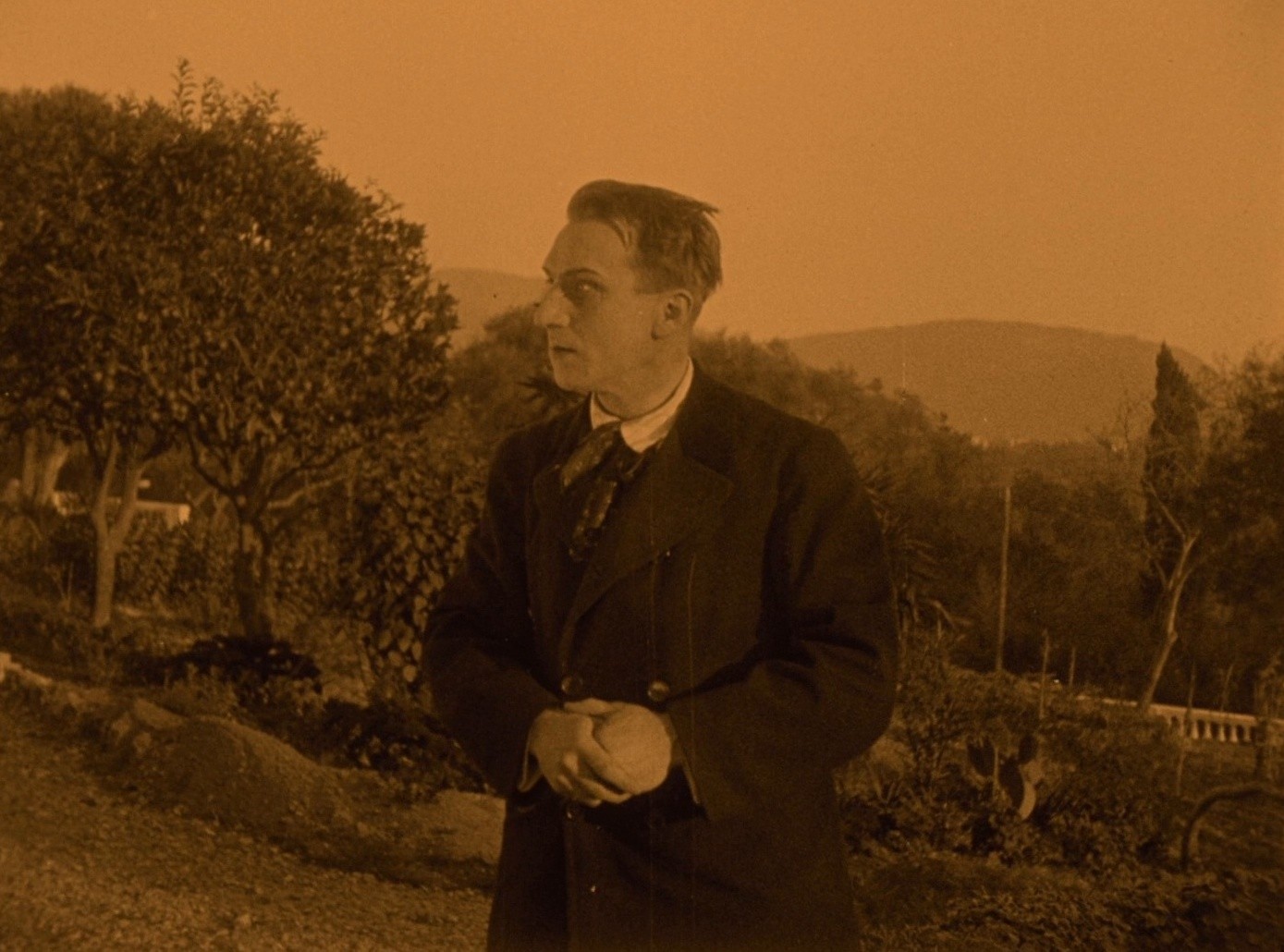 The Late Mathias Pascal (1926) —  shot,  lighting