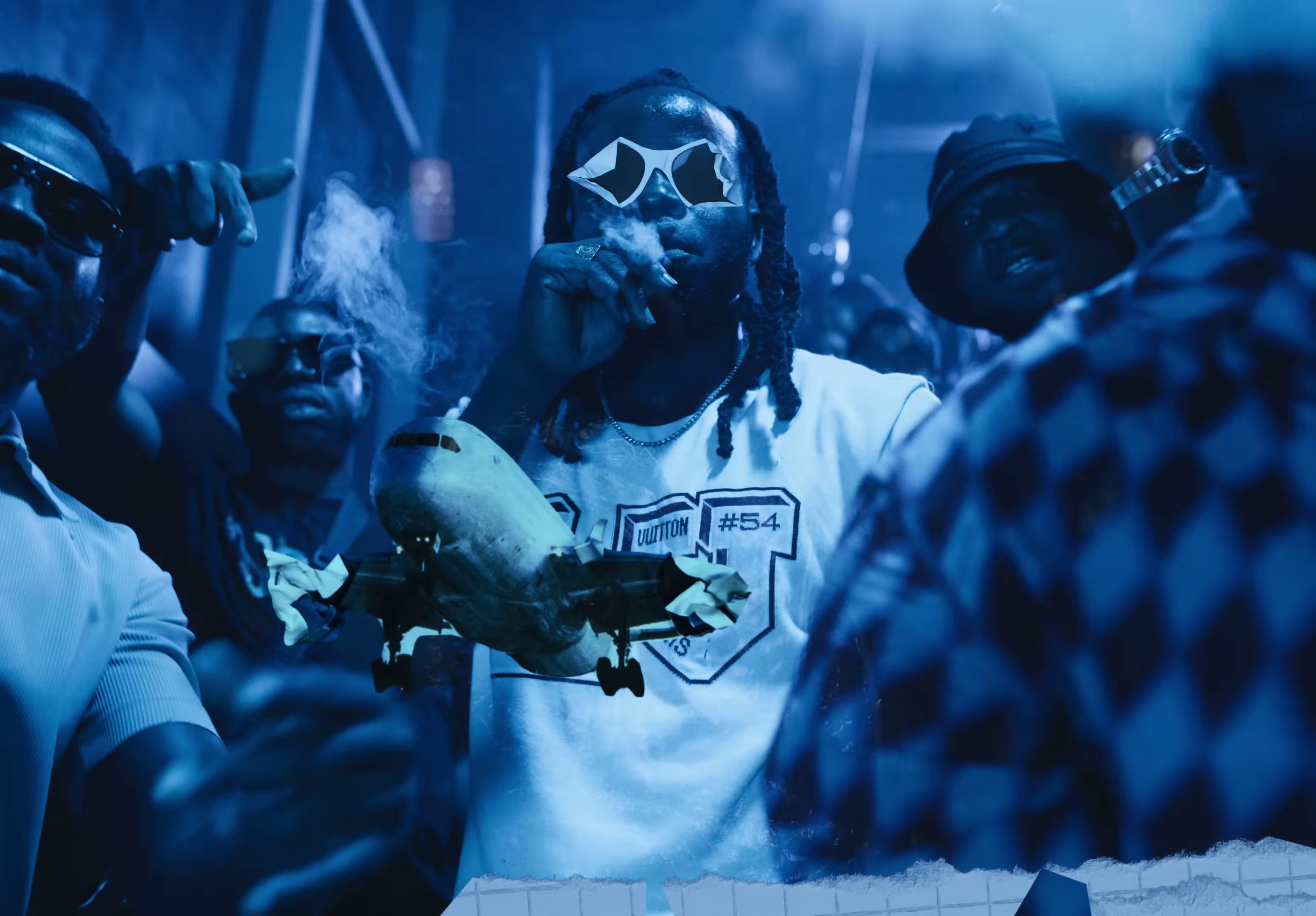 Giza  (2023) —  shot,  lighting