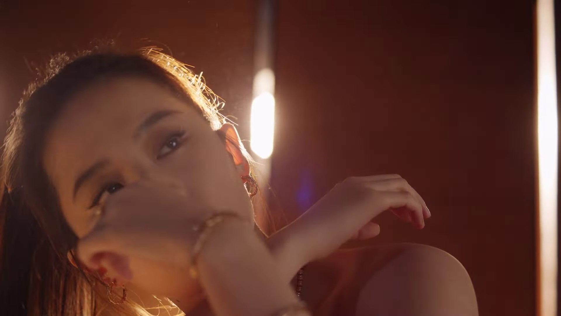 Eternal Elegance: Yifei Liu x Serpenti | Bulgari Jewelry (2023) —  shot,  lighting