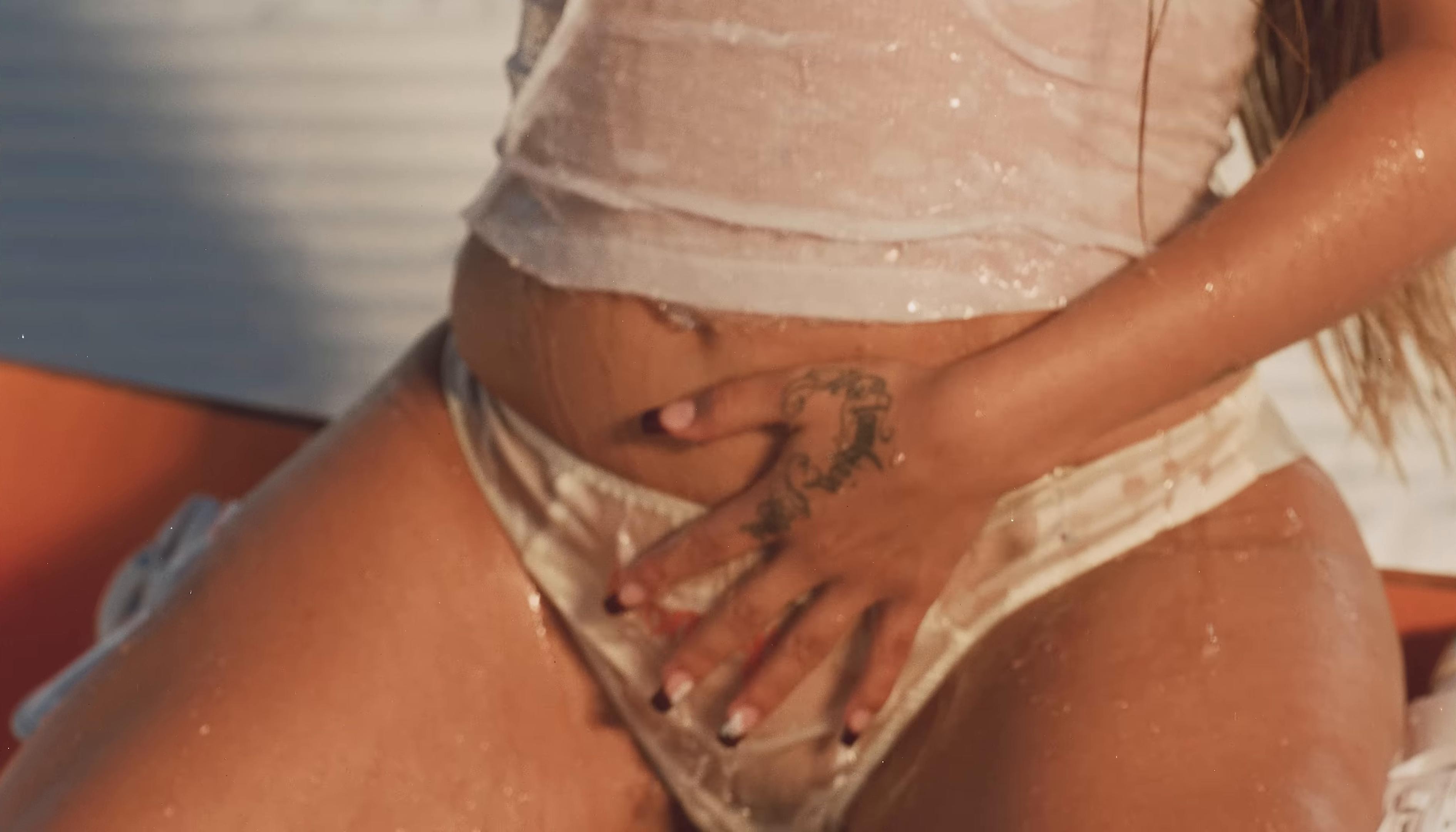 LATINA FOREVA (2025) —  shot,  lighting