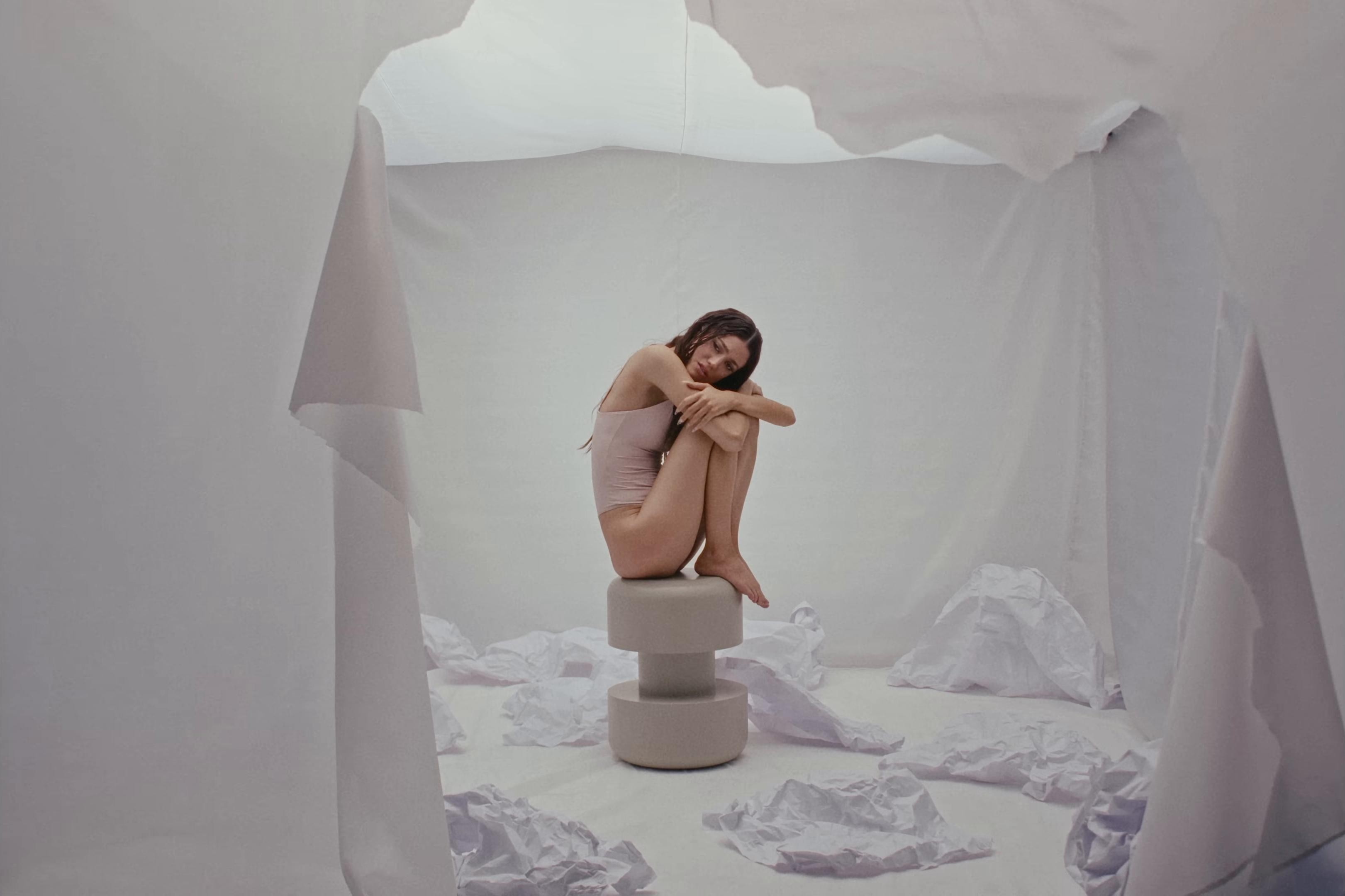 cuerpo (2025) —  shot,  lighting