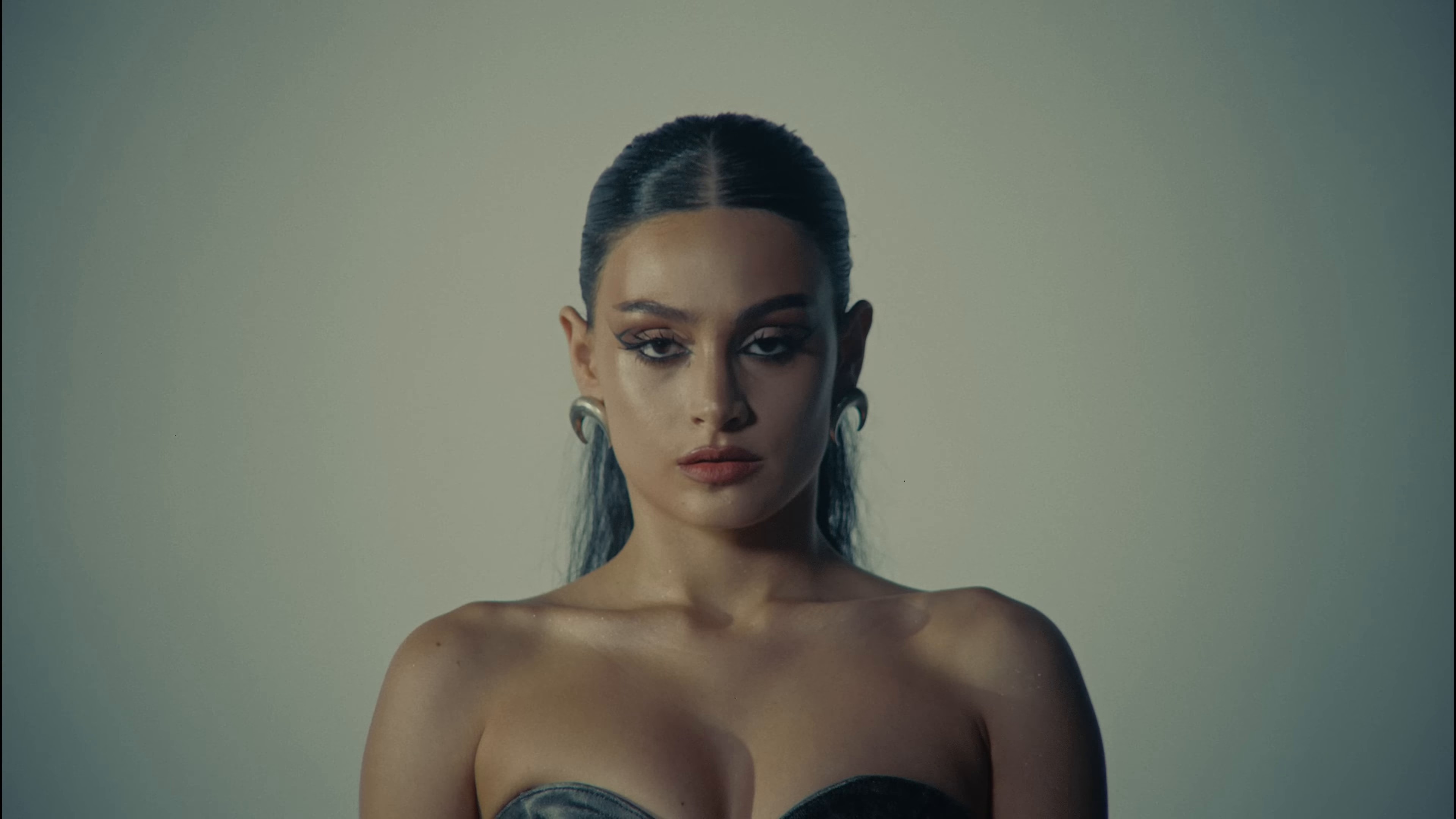 SUPERSTAR ILLNESS (2024) —  shot,  lighting