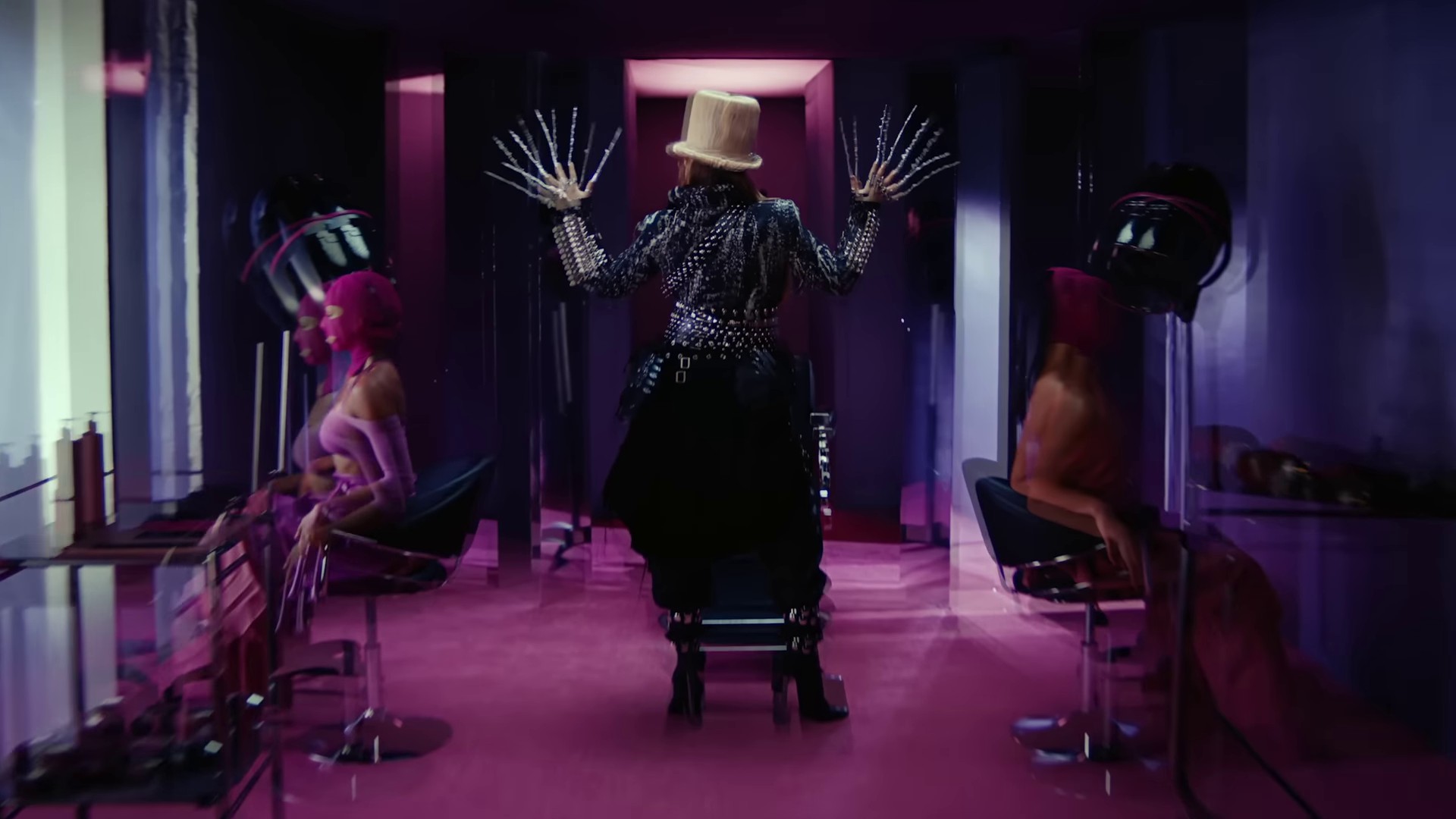 Cut you off (2023) —  shot,  lighting