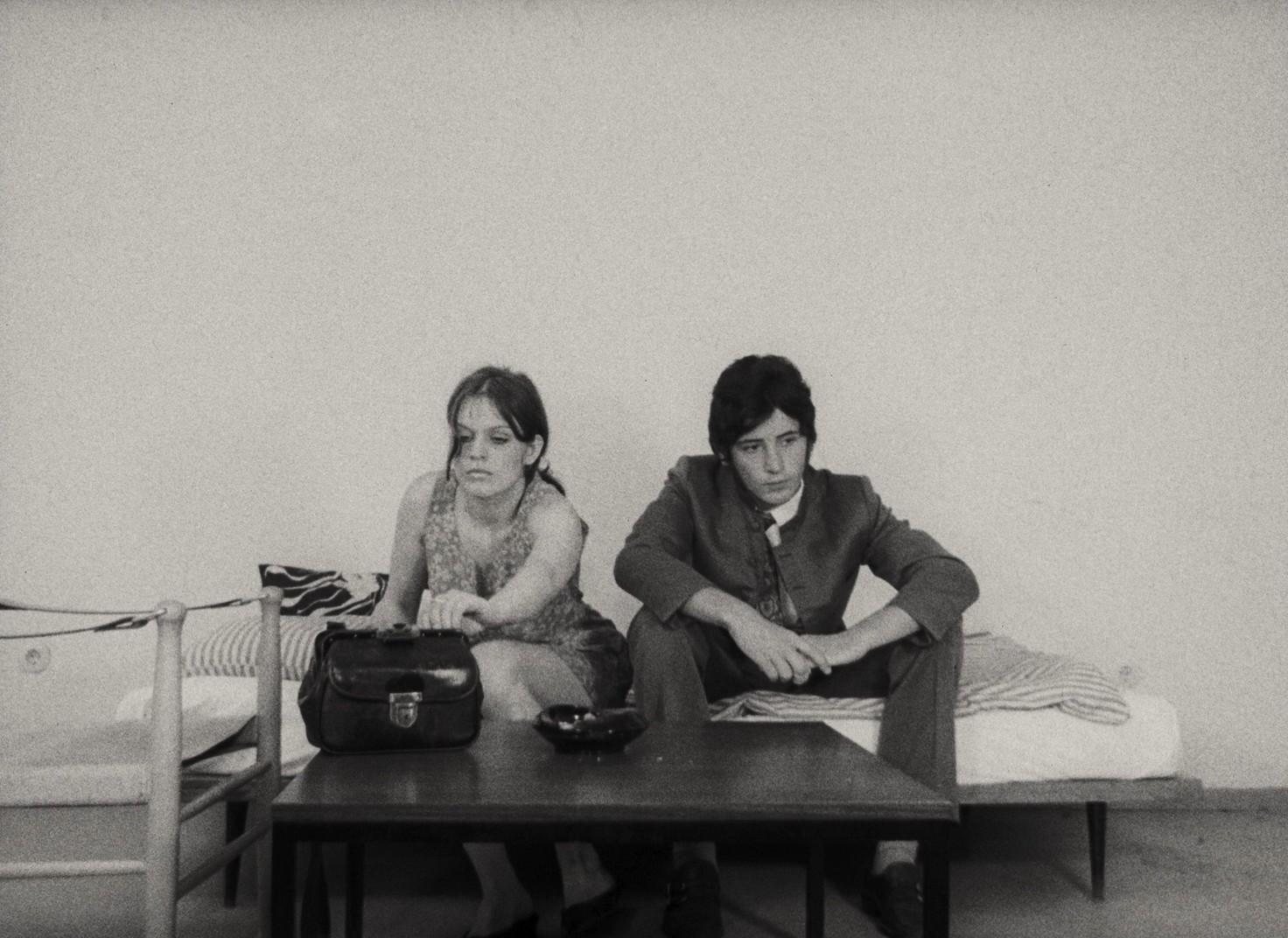 Katzelmacher (1969) —  shot,  lighting