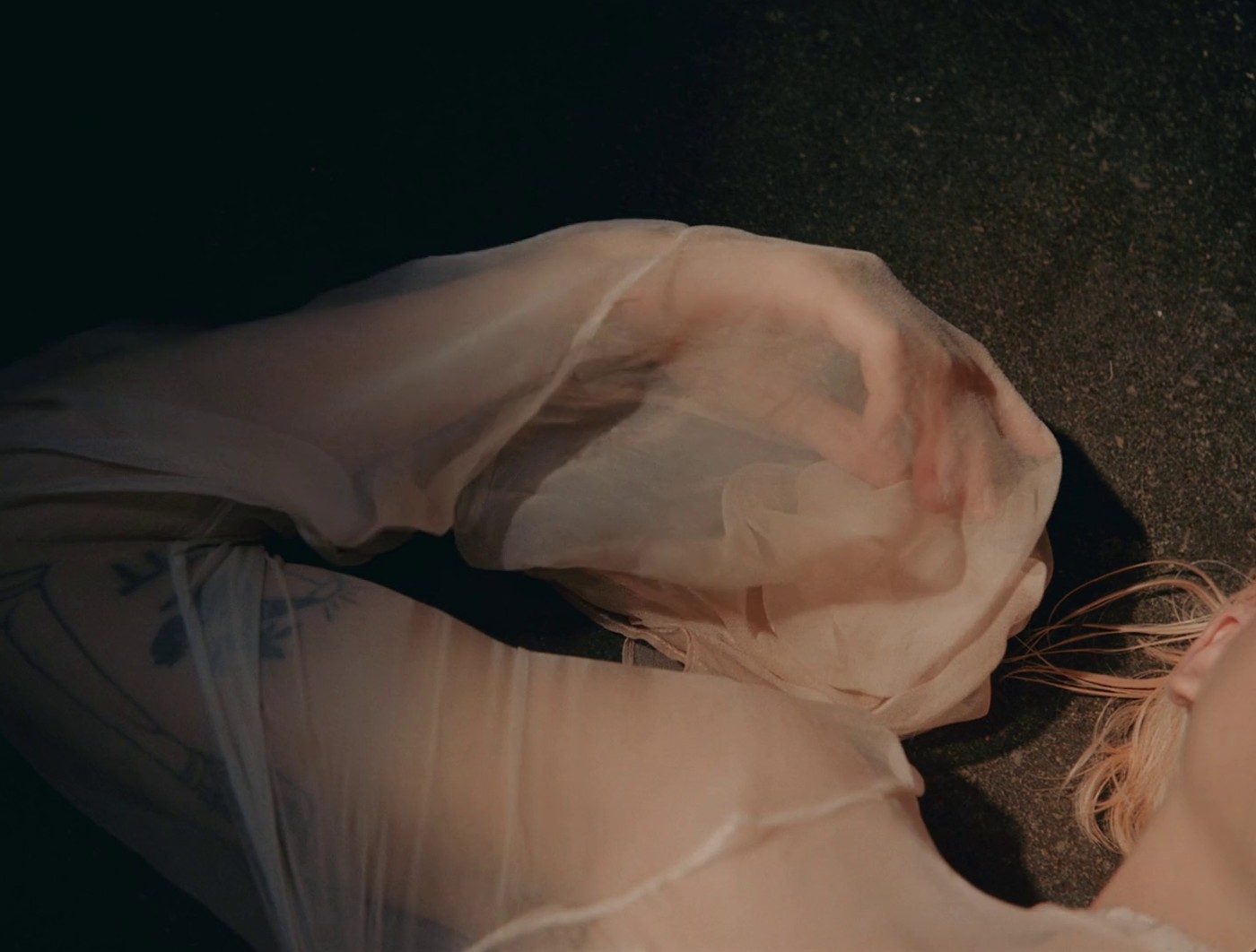 Wide open ocean (2018) —  shot,  lighting