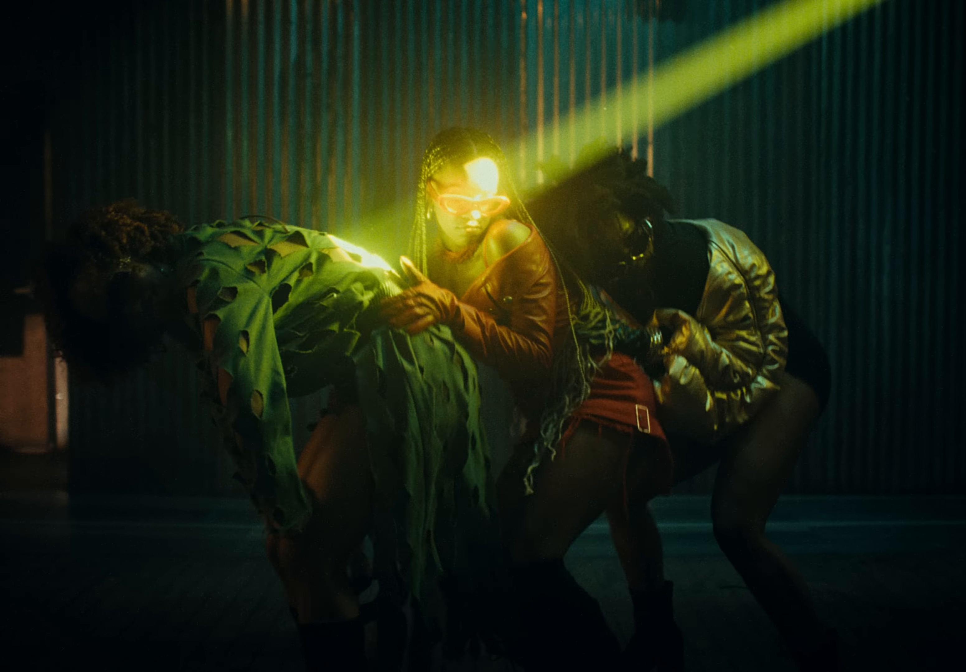 TaTaTa (2025) —  shot,  lighting