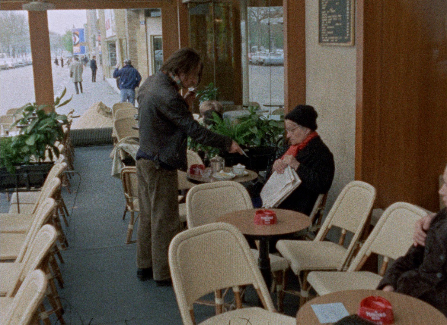 Out 1, noli me tangere (1971) —  shot,  lighting