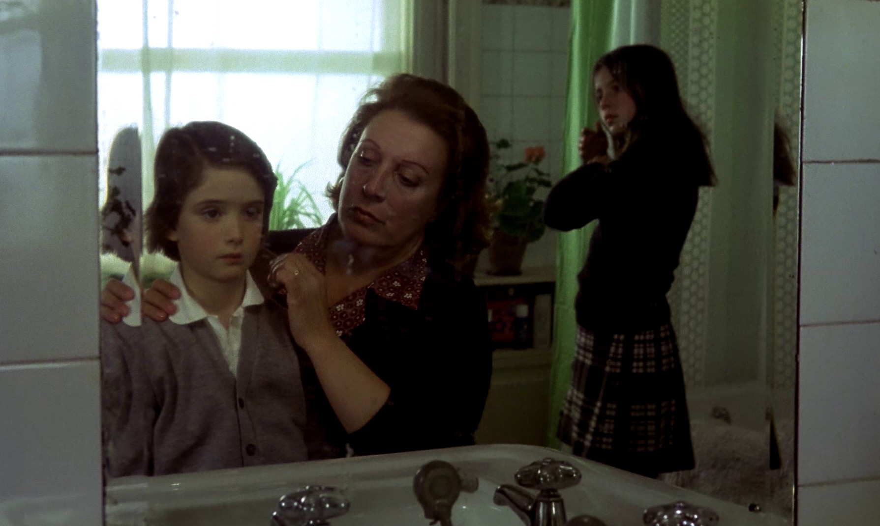 Cría Cuervos (1976) —  shot,  lighting