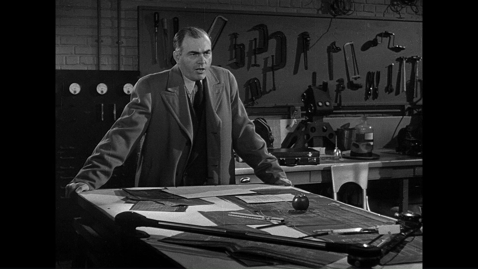 Cloak and Dagger (1946) —  shot,  lighting