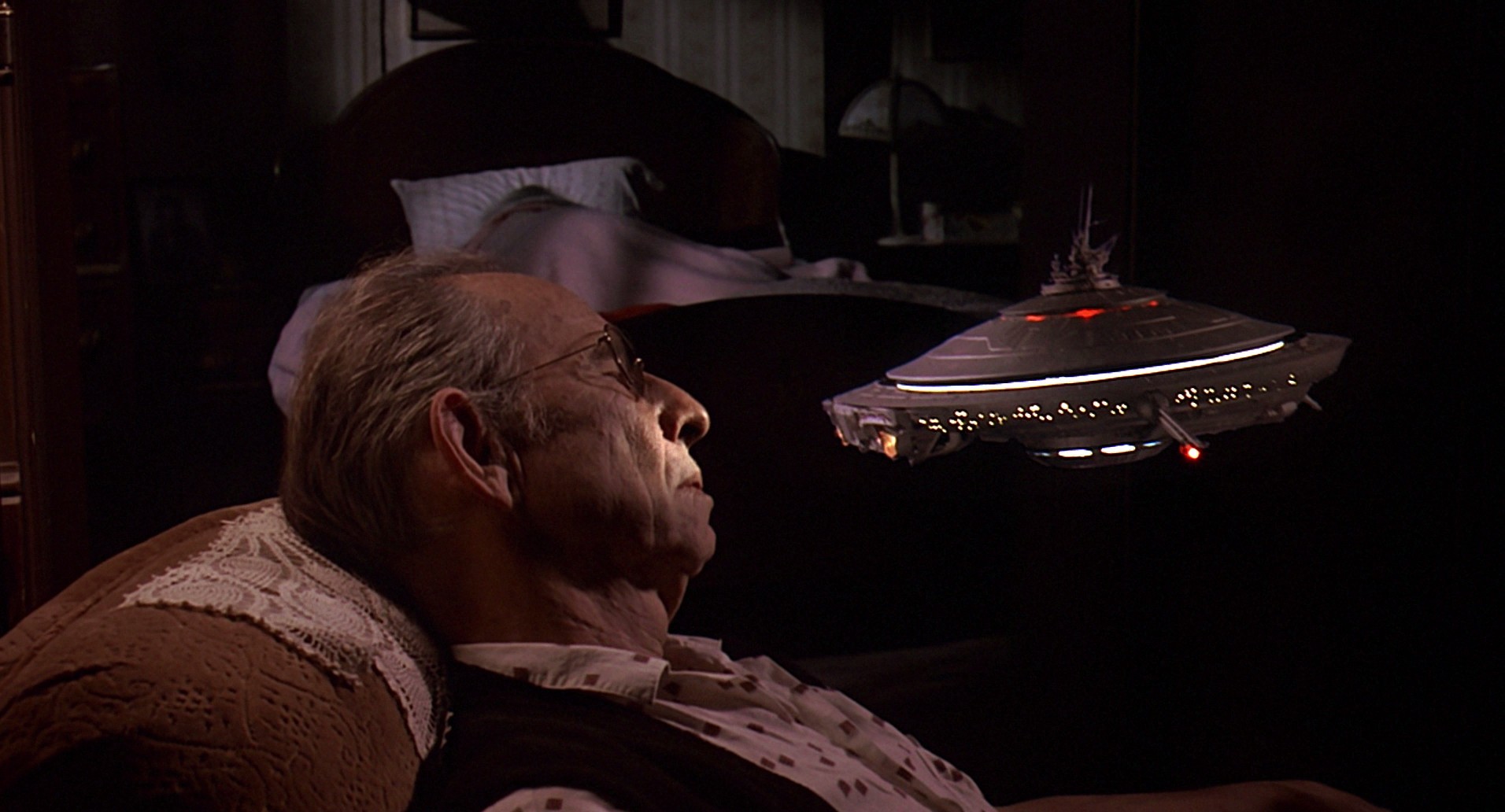 *batteries not included (1987) —  shot,  lighting