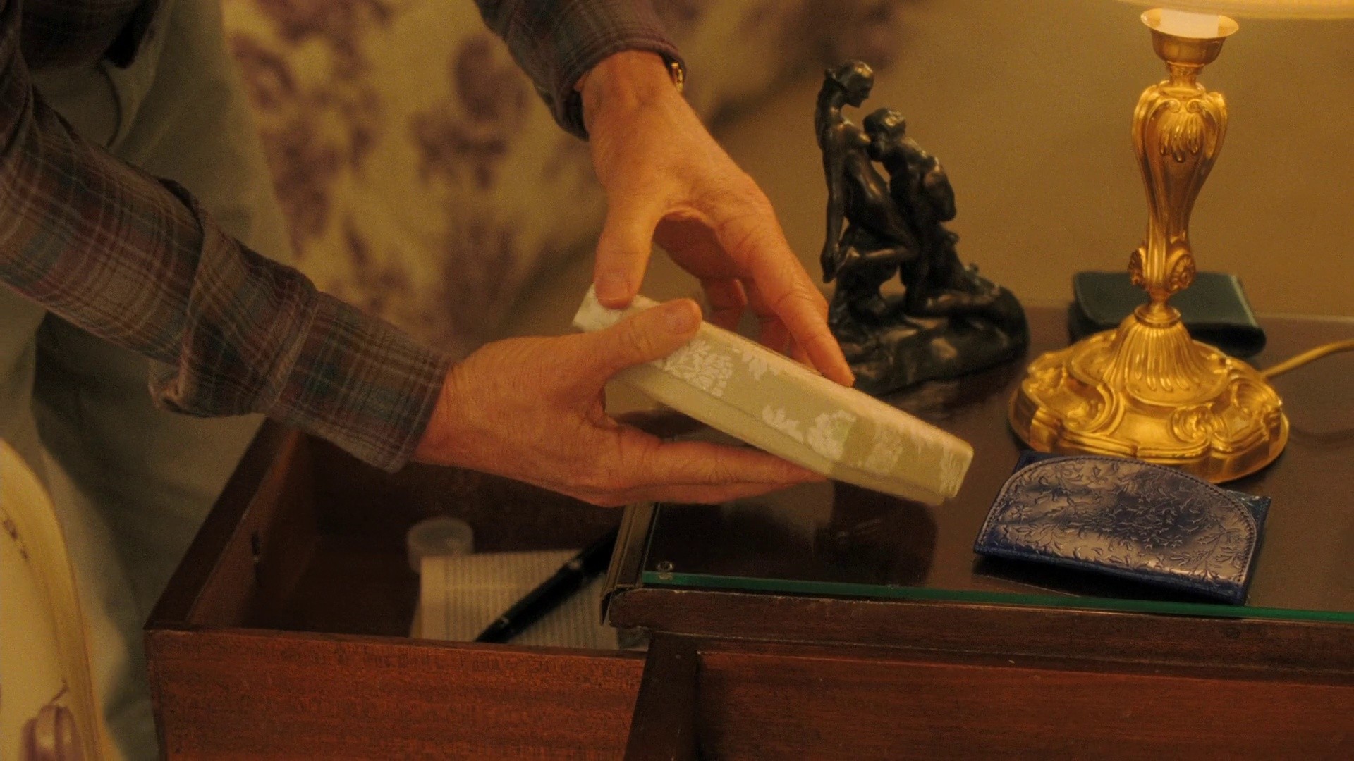 Midnight in Paris (2011) —  shot,  lighting