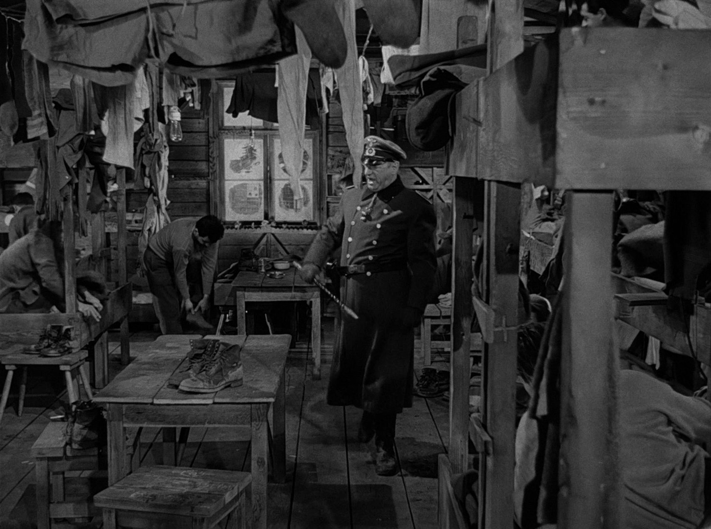 Stalag 17 (1953) —  shot,  lighting