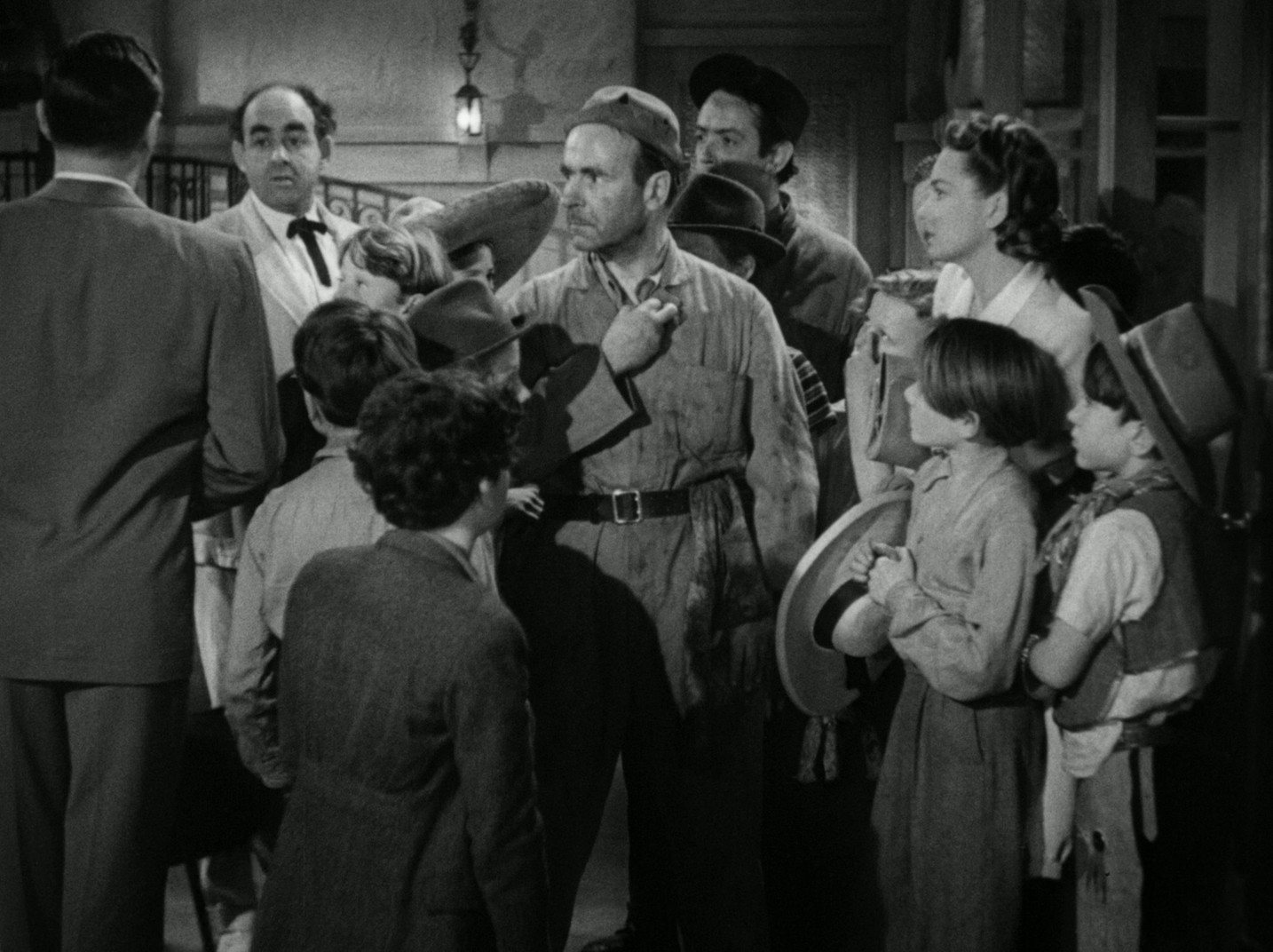 Hold Back the Dawn (1941) —  shot,  lighting
