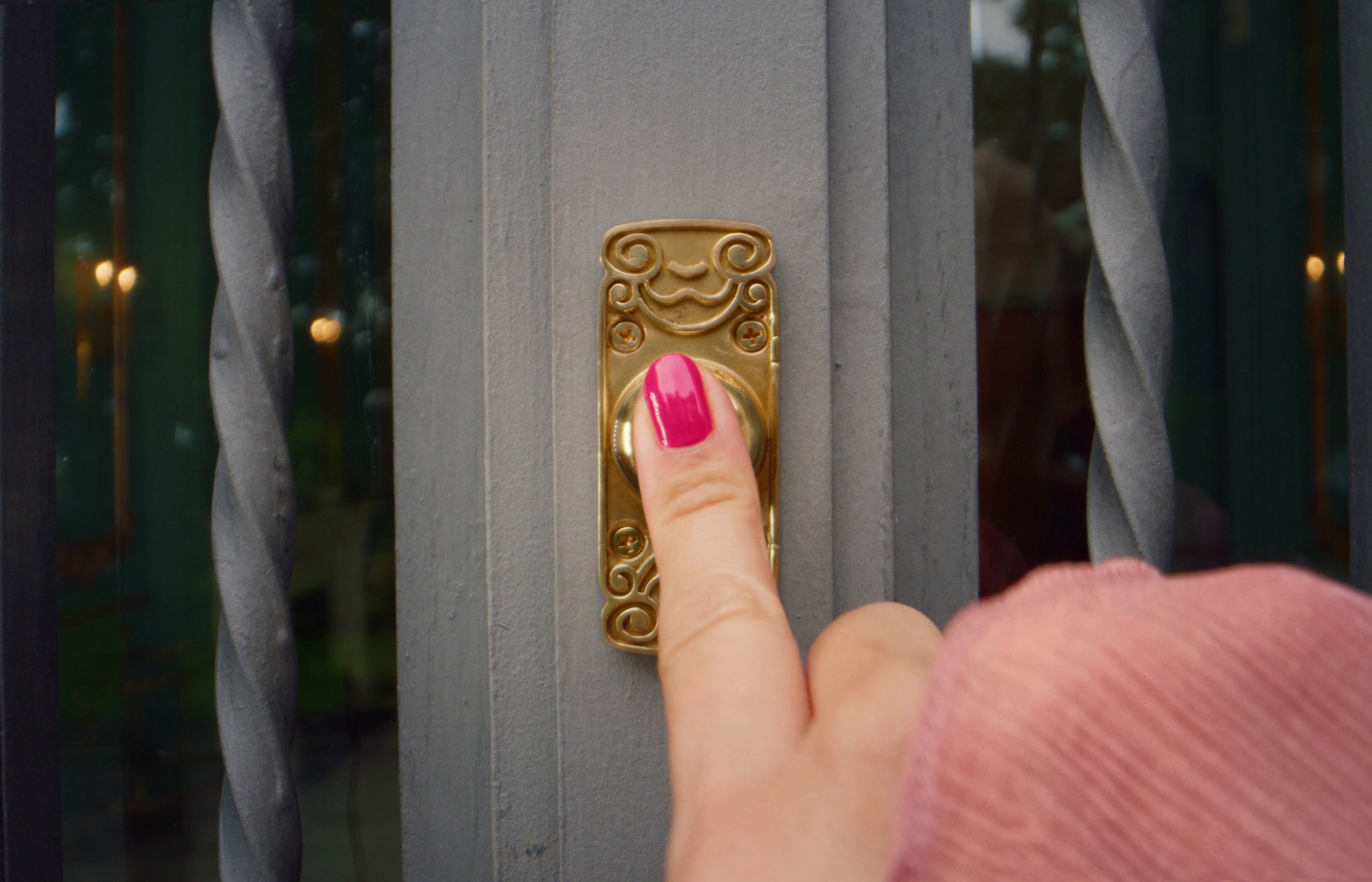 House of Flamingo (DC) - Very (2024) —  shot,  lighting