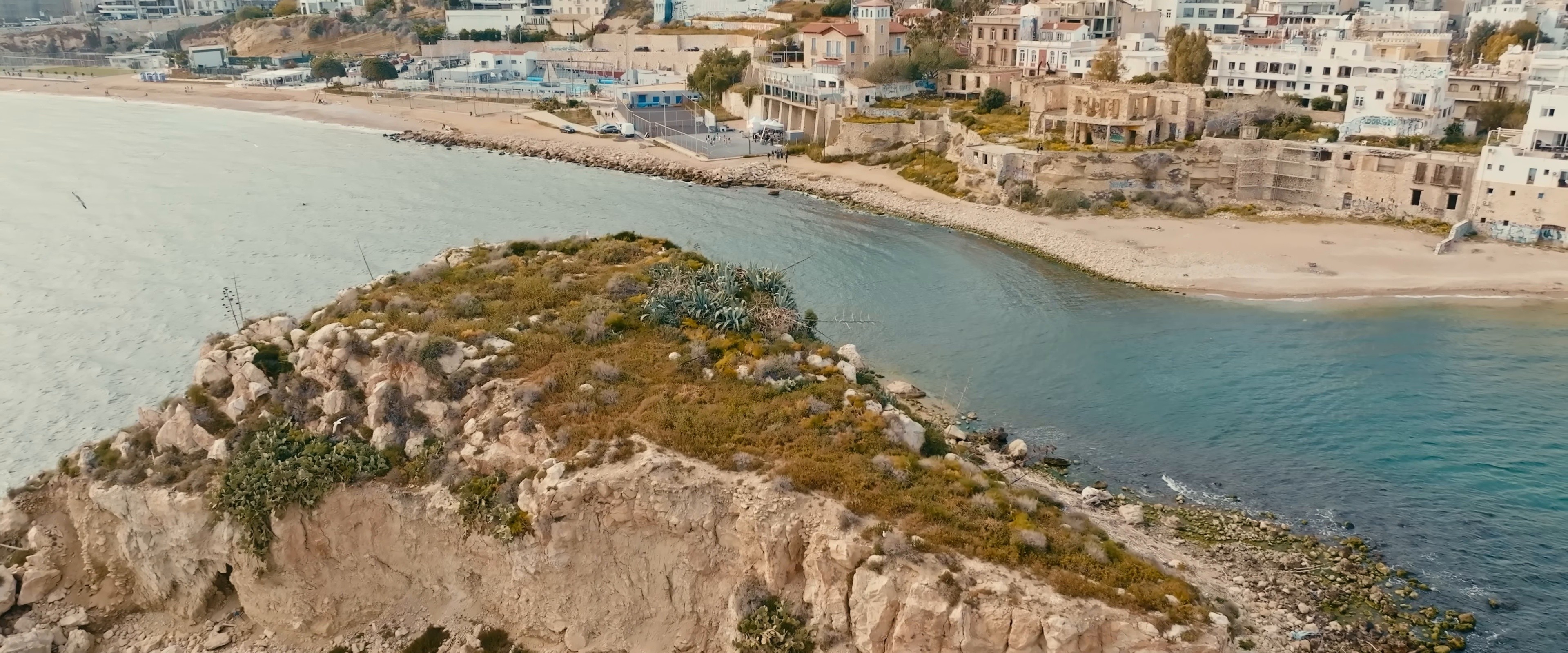 FANATICO (2025) —  shot,  lighting