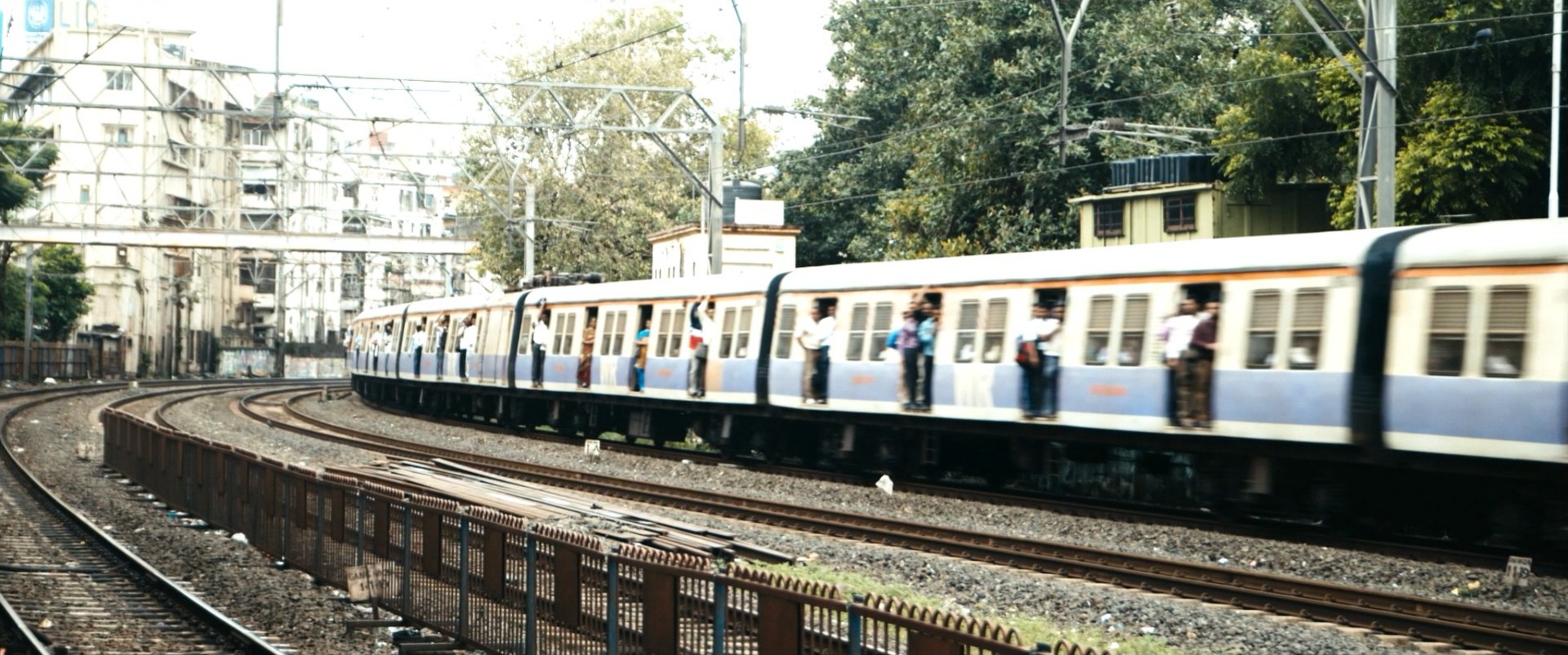 The Lunchbox (2013) —  shot,  lighting