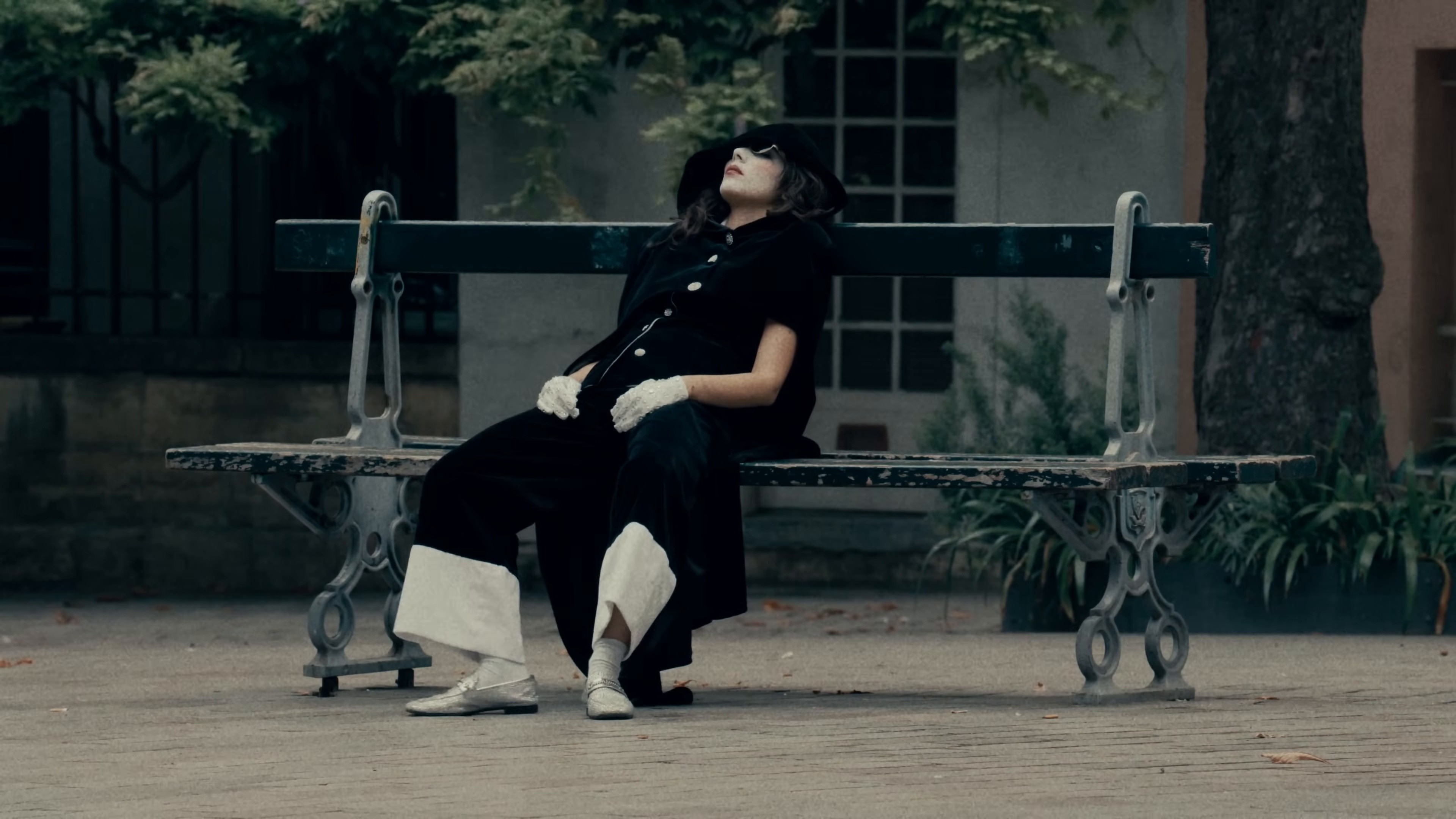 DEMAIN, J'ARRÊTE (2025) —  shot,  lighting