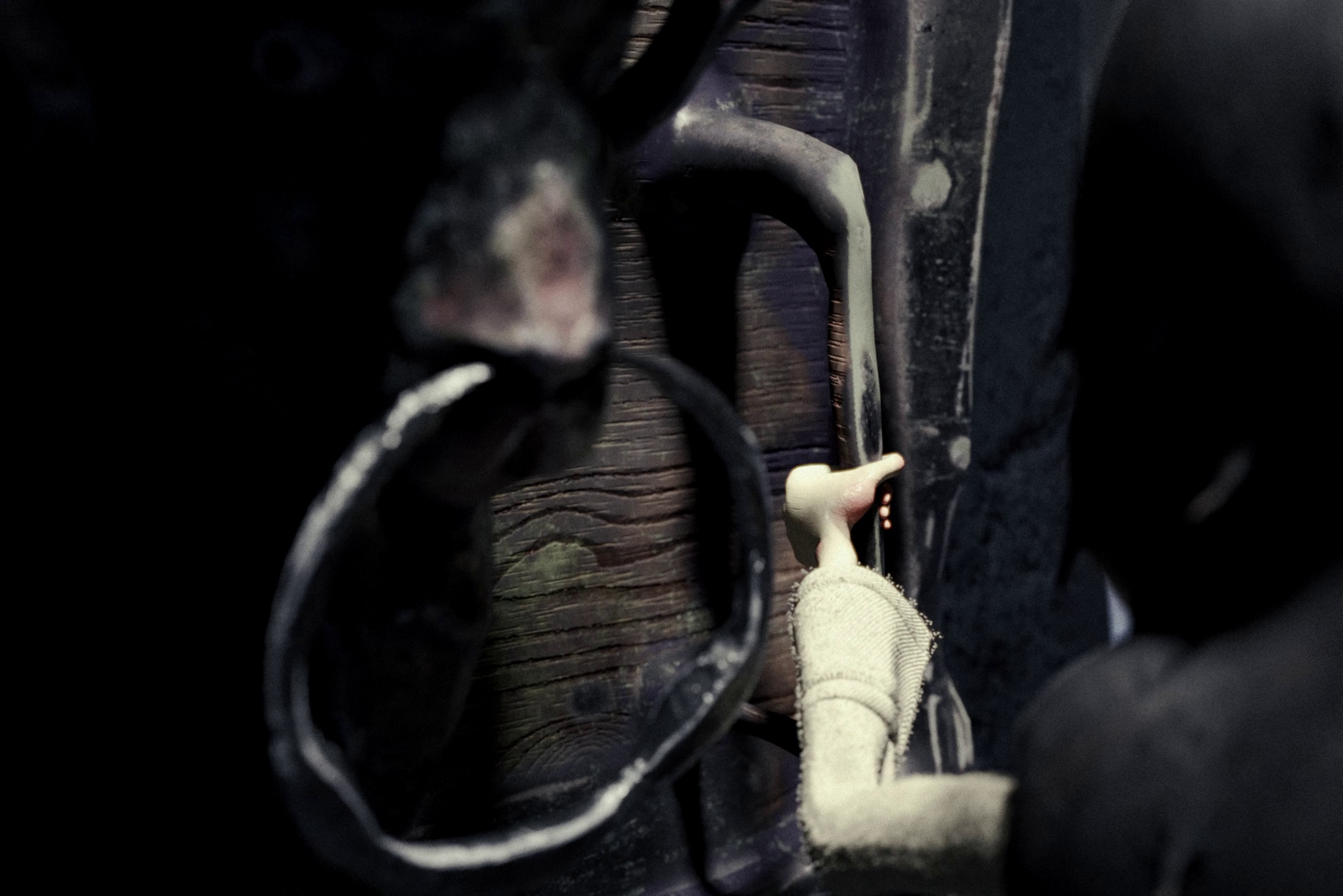 DEUX AILES DE CIRE (2024) —  shot,  lighting