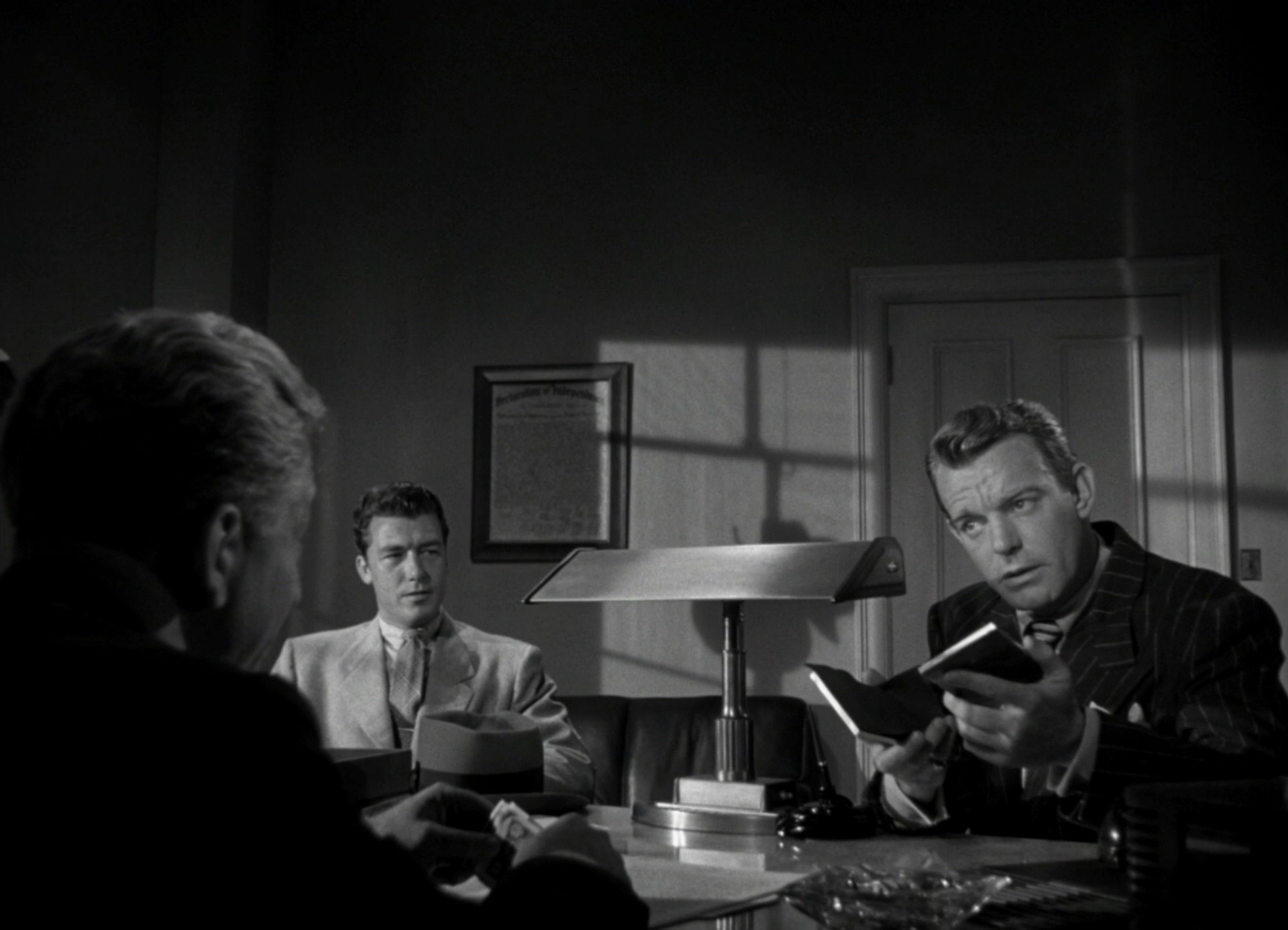 T-Men (1947) —  shot,  lighting