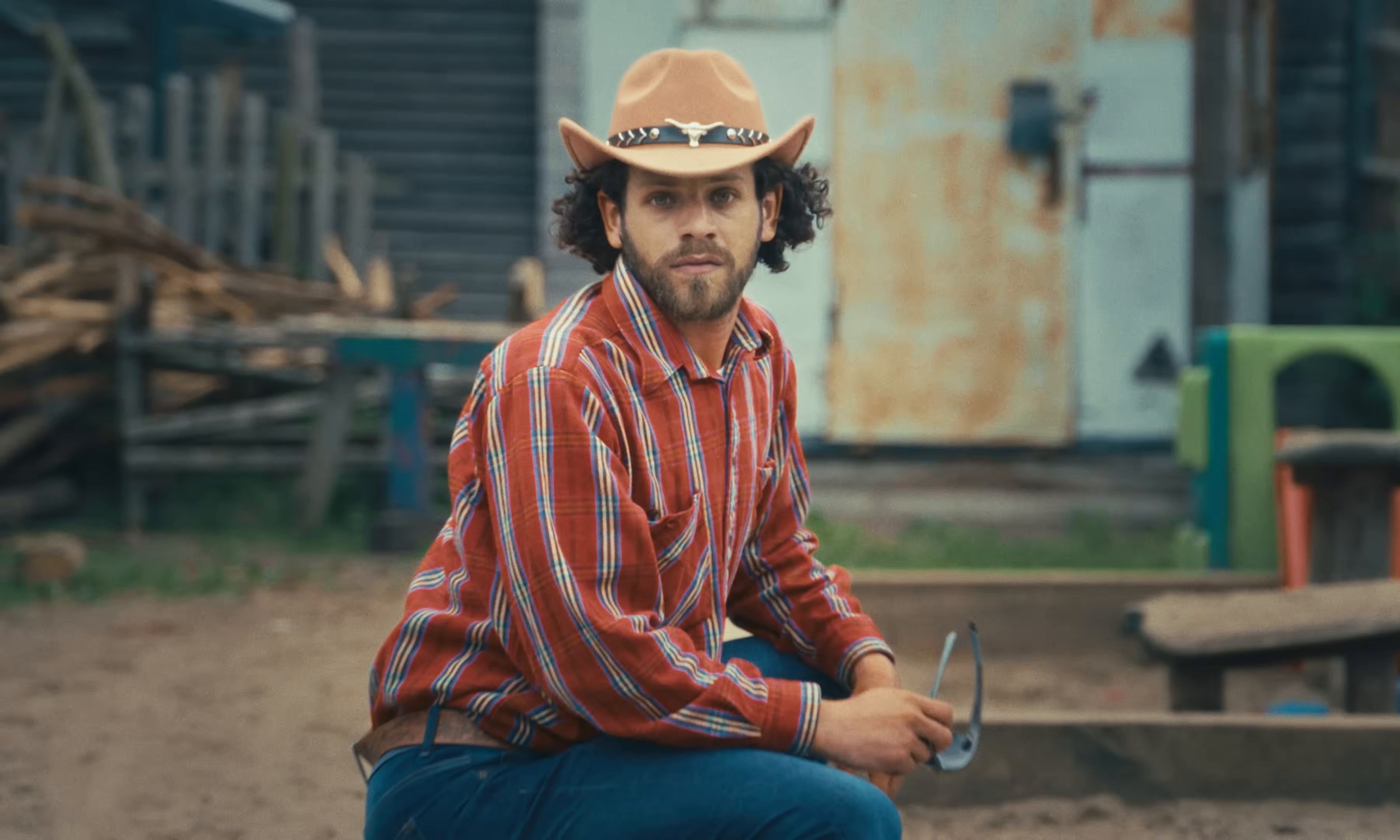 MISH AMERICAN (2025) —  shot,  lighting